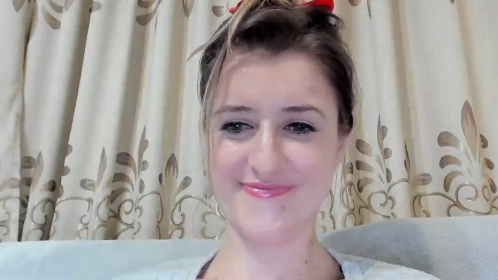 Gallery image thumbnail from BestDream's myfreecams stream on, 12/20/2024, 23:34 image 16 of 20