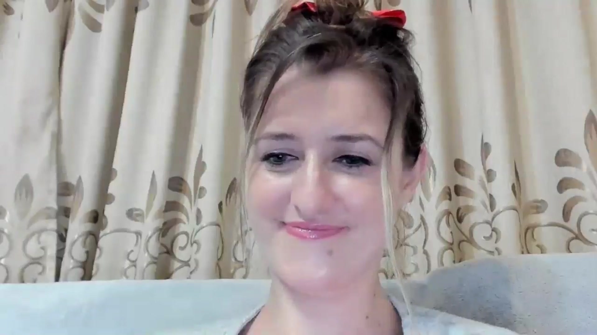 Gallery image thumbnail from BestDream's myfreecams stream on, 12/21/2024, 24:22 image 17 of 20