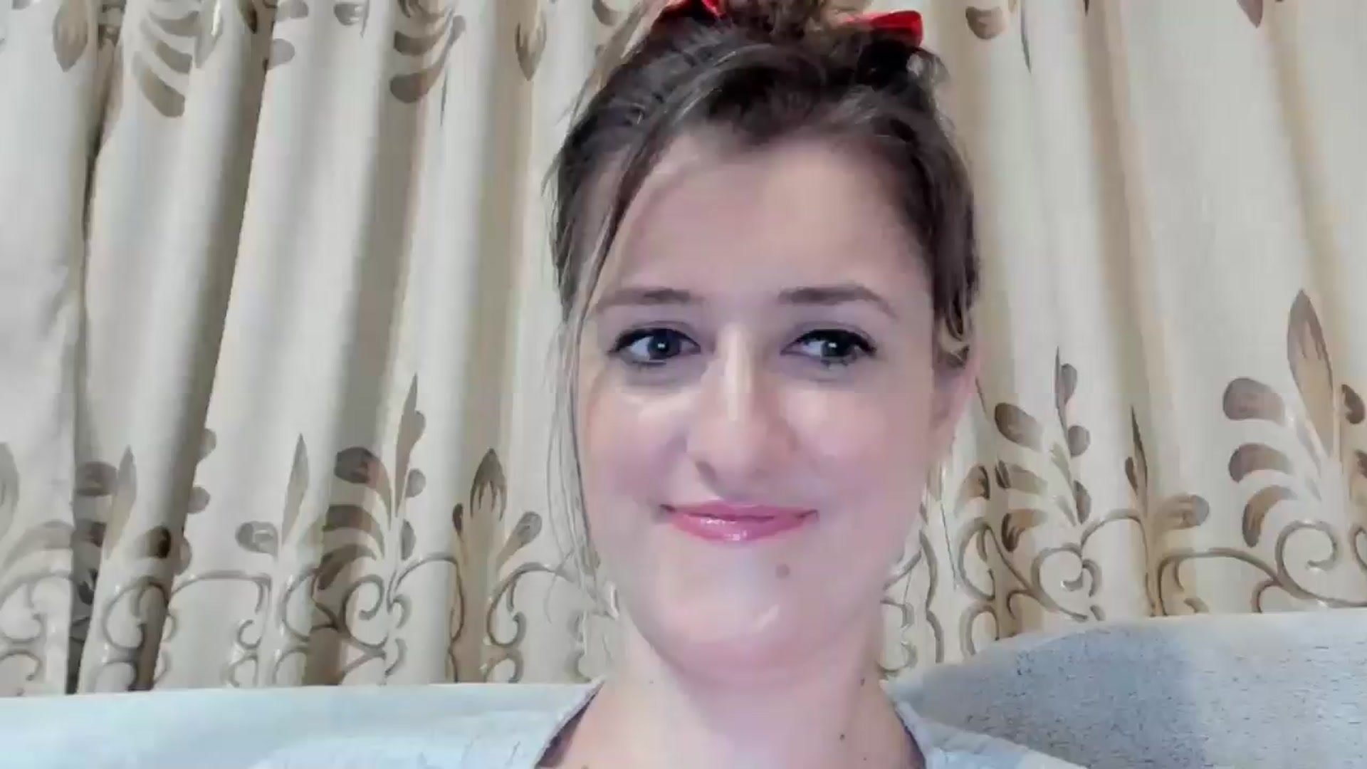 Gallery image thumbnail from BestDream's myfreecams stream on, 12/21/2024, 24:22 image 19 of 20