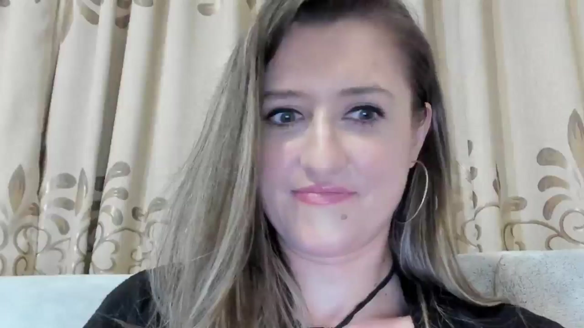 Gallery image thumbnail from BestDream's myfreecams stream on, 12/29/2024, 03:27 image 10 of 20
