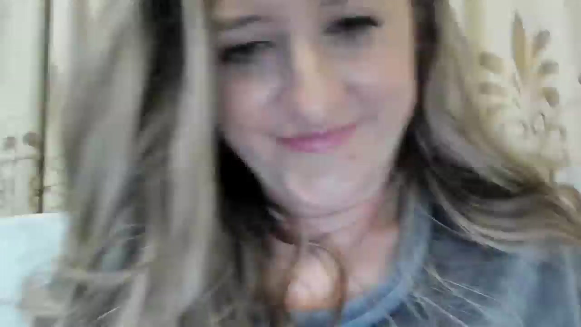 Gallery image thumbnail from BestDream's myfreecams stream on, 01/05/2025, 01:03 image 13 of 20