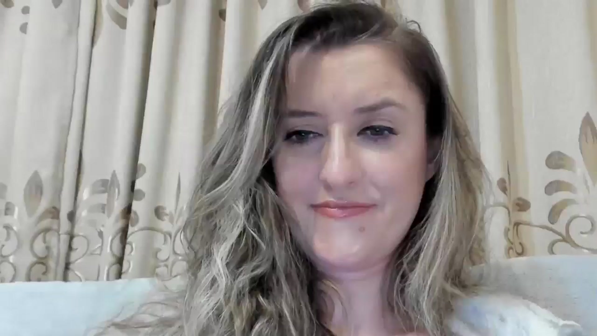 Gallery image thumbnail from BestDream's myfreecams stream on, 01/08/2025, 23:04 image 12 of 20