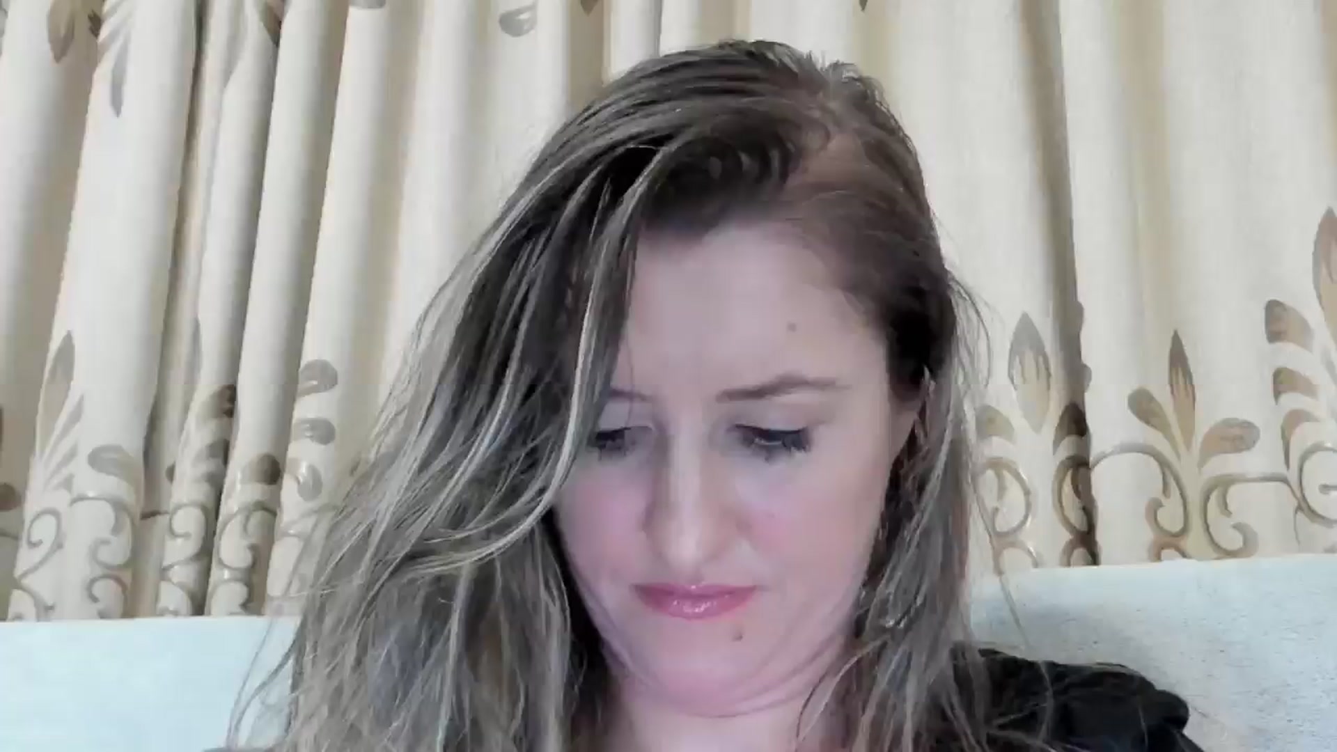Gallery image thumbnail from BestDream's myfreecams stream on, 01/09/2025, 18:29 image 13 of 20