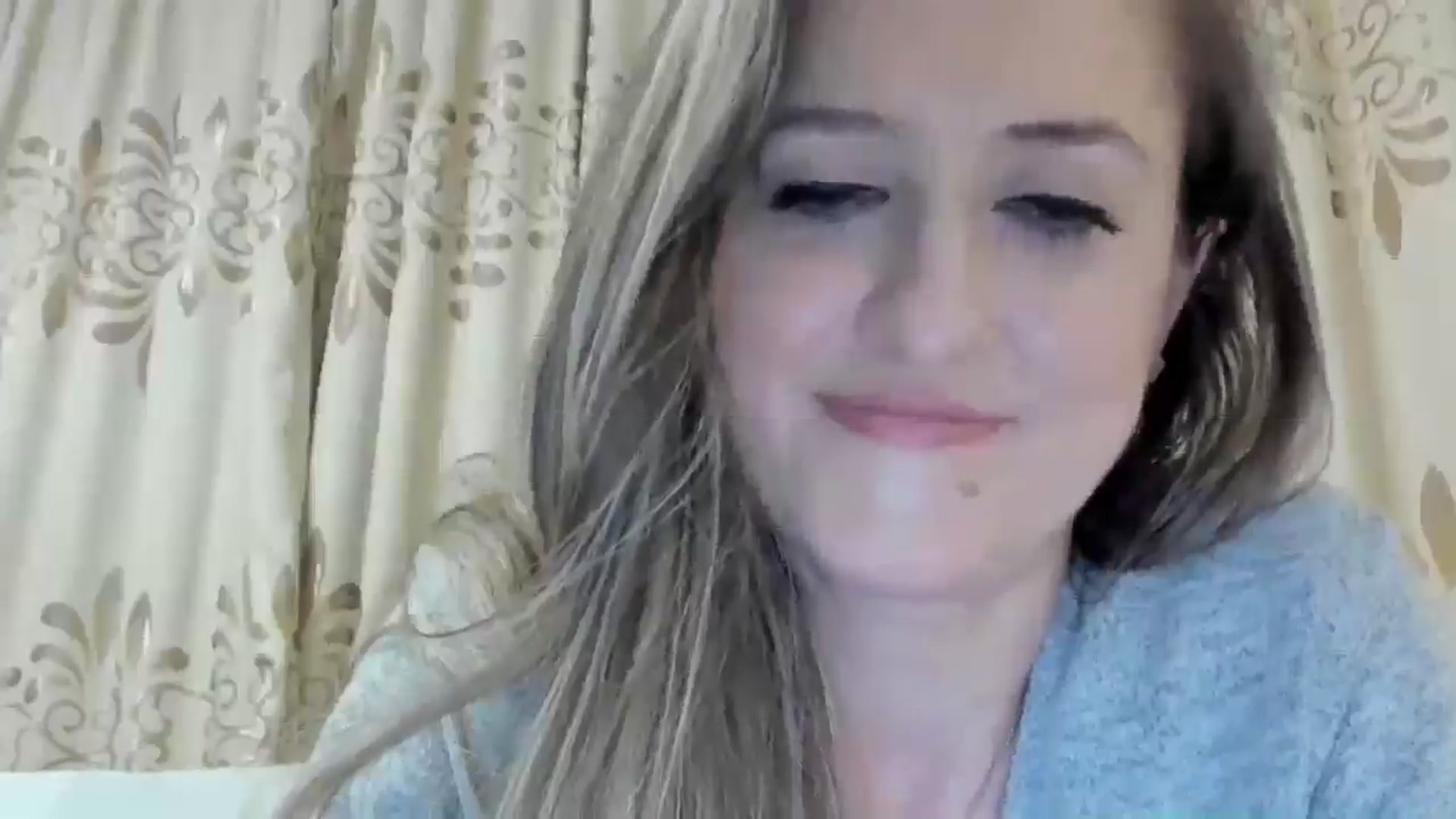 Gallery image thumbnail from BestDream's myfreecams stream on, 01/10/2025, 23:52 image 10 of 20