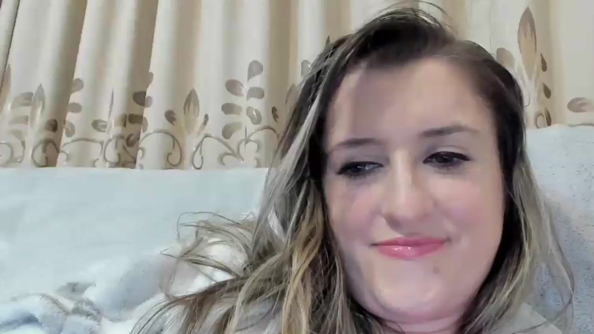 Gallery image thumbnail from BestDream's myfreecams stream on, 01/15/2025, 23:26 image 12 of 20