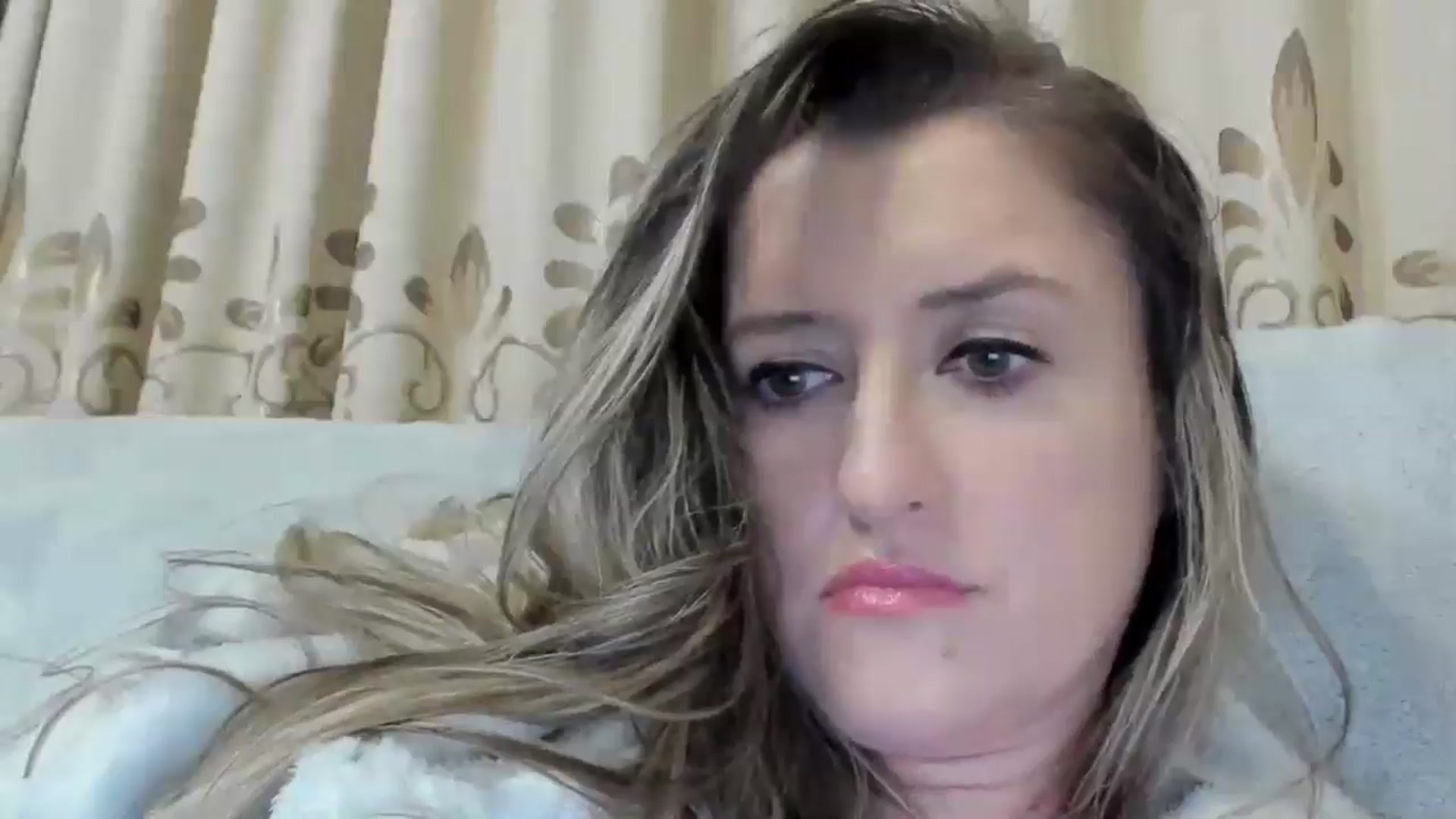 Gallery image thumbnail from BestDream's myfreecams stream on, 01/15/2025, 23:26 image 3 of 20
