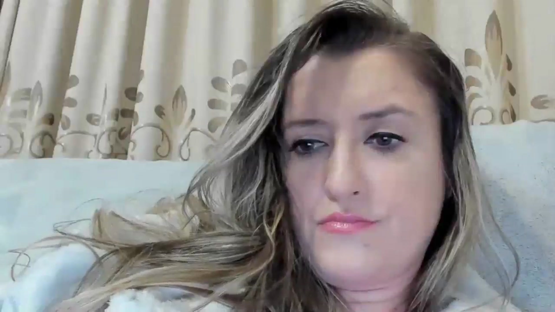Gallery image thumbnail from BestDream's myfreecams stream on, 01/15/2025, 23:26 image 4 of 20