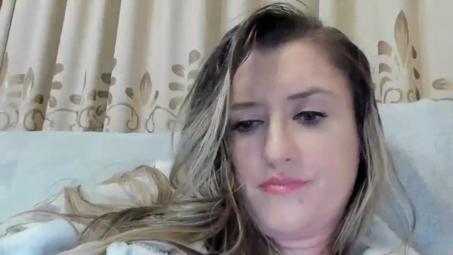Gallery image thumbnail from BestDream's myfreecams stream on, 01/15/2025, 23:26 image 6 of 20