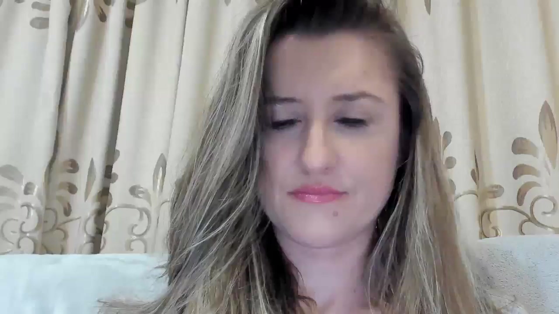 Gallery image thumbnail from BestDream's myfreecams stream on, 01/21/2025, 23:40 image 8 of 20