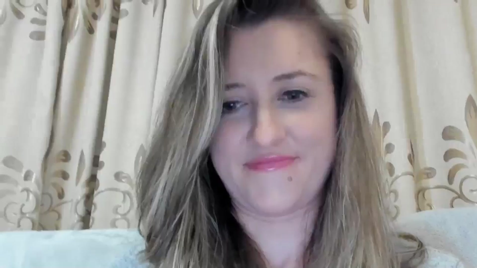 Gallery image thumbnail from BestDream's myfreecams stream on, 01/22/2025, 24:23 image 15 of 20
