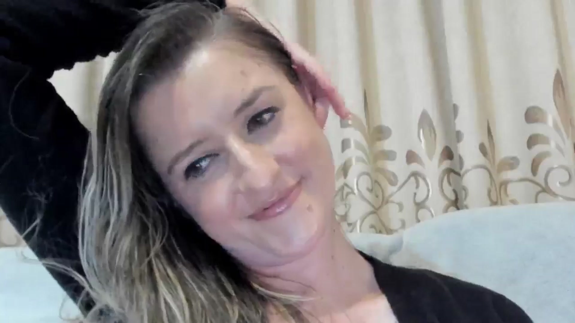 Gallery image thumbnail from BestDream's myfreecams stream on, 01/26/2025, 01:50 image 2 of 20
