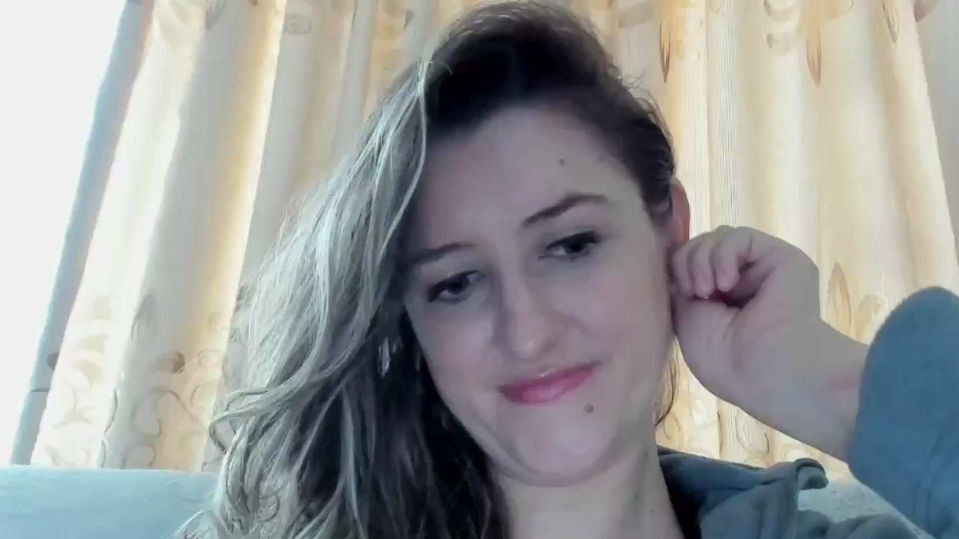 Gallery image thumbnail from BestDream's myfreecams stream on, 01/27/2025, 13:17 image 6 of 20