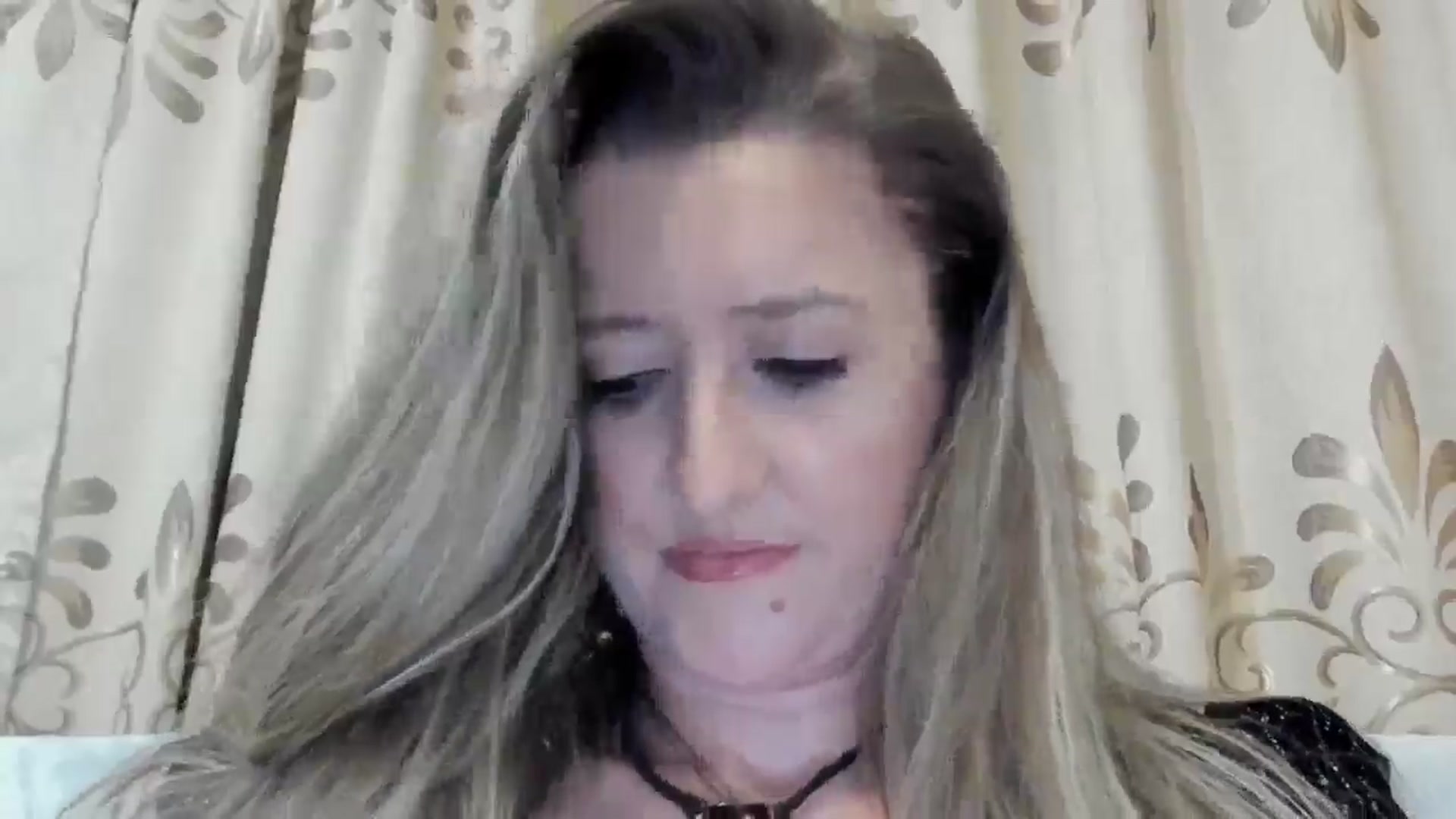 Gallery image thumbnail from BestDream's myfreecams stream on, 02/14/2025, 18:04 image 3 of 20