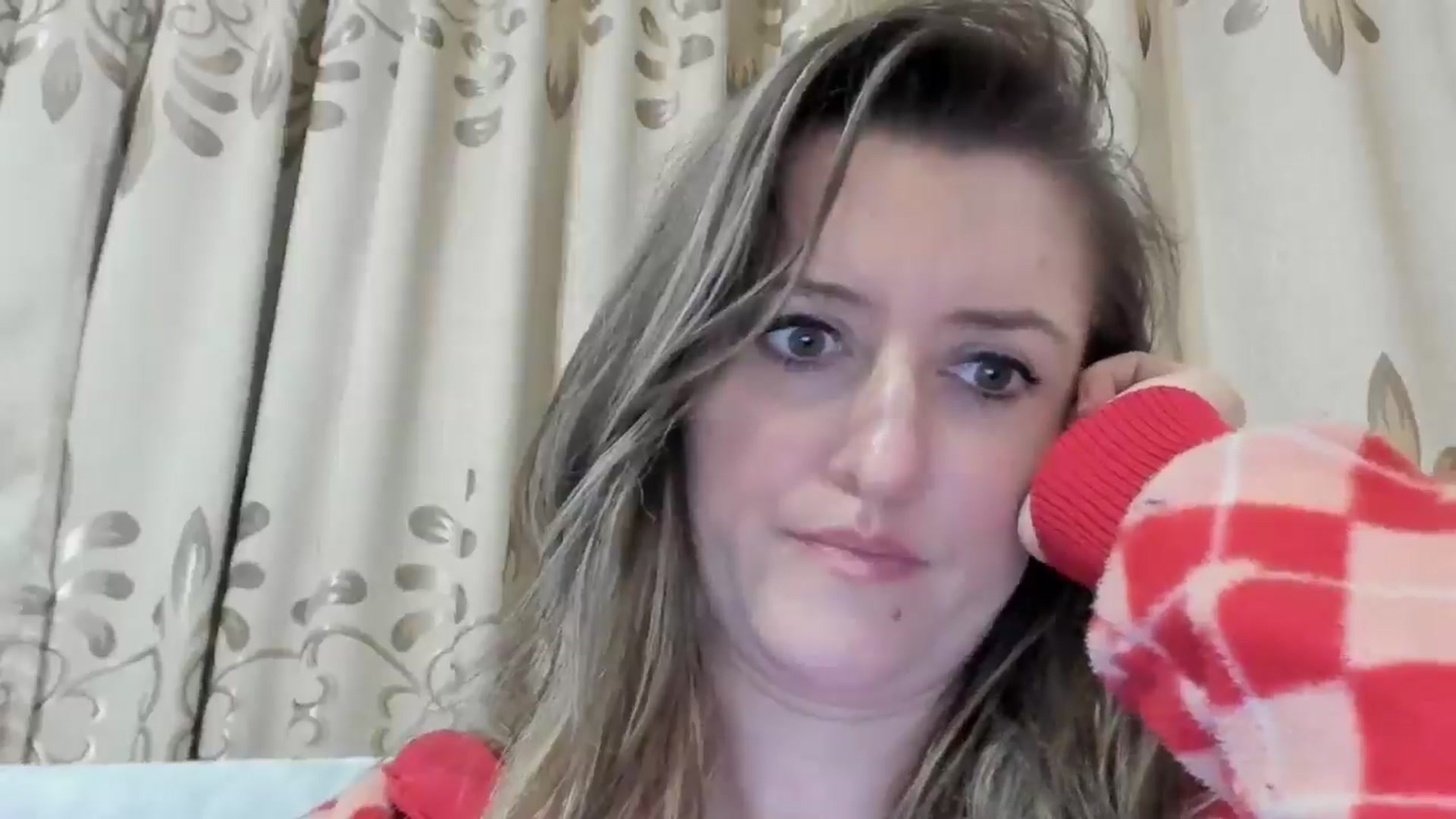 Gallery image thumbnail from BestDream's myfreecams stream on, 02/15/2025, 23:26 image 2 of 20