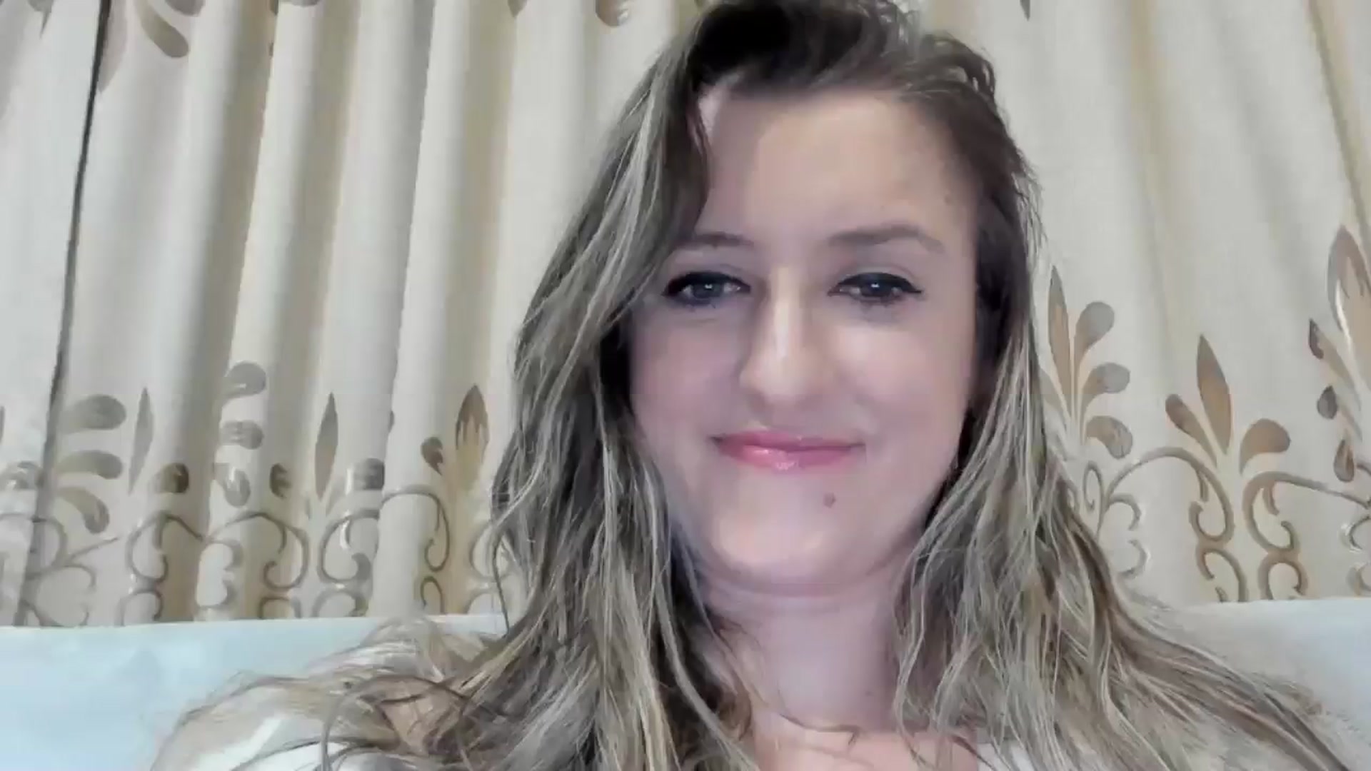 Gallery image thumbnail from BestDream's myfreecams stream on, 02/21/2025, 24:00 image 14 of 20