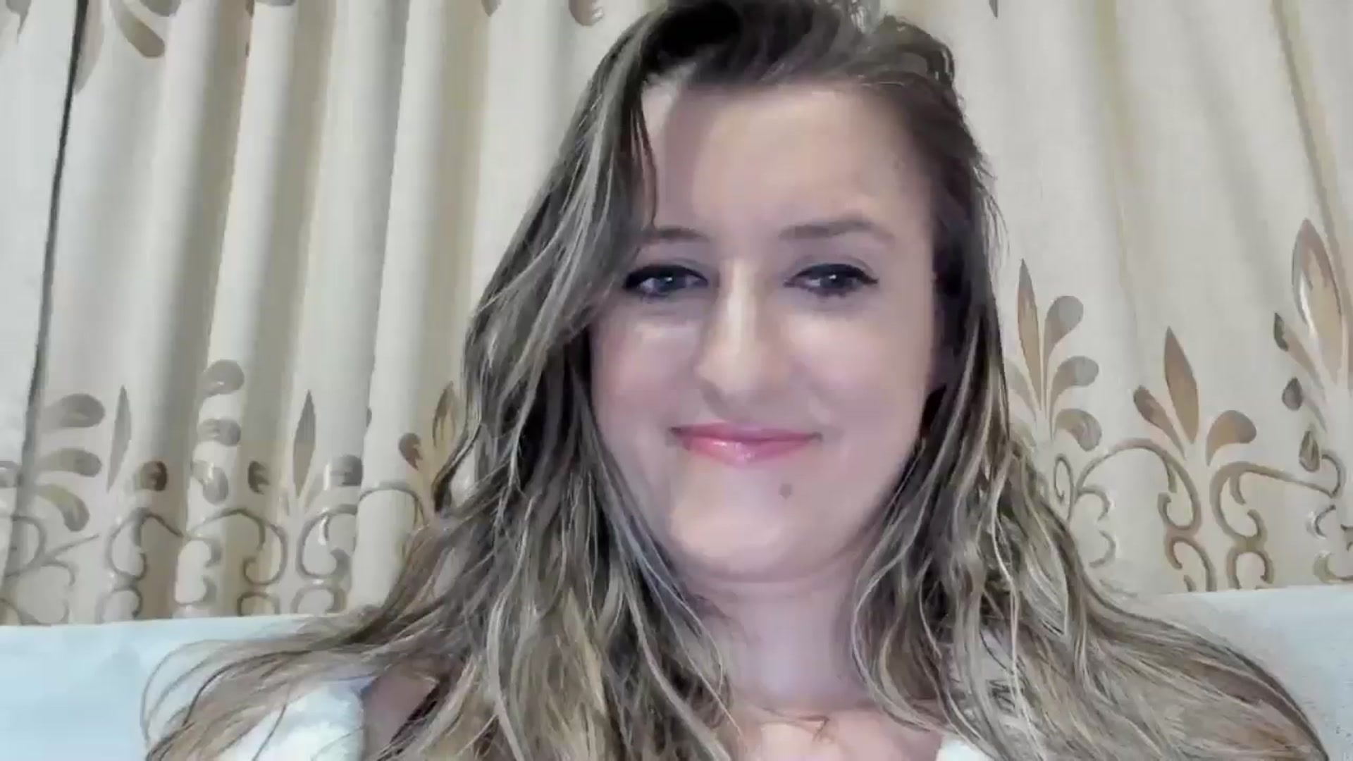 Gallery image thumbnail from BestDream's myfreecams stream on, 02/21/2025, 24:00 image 4 of 20