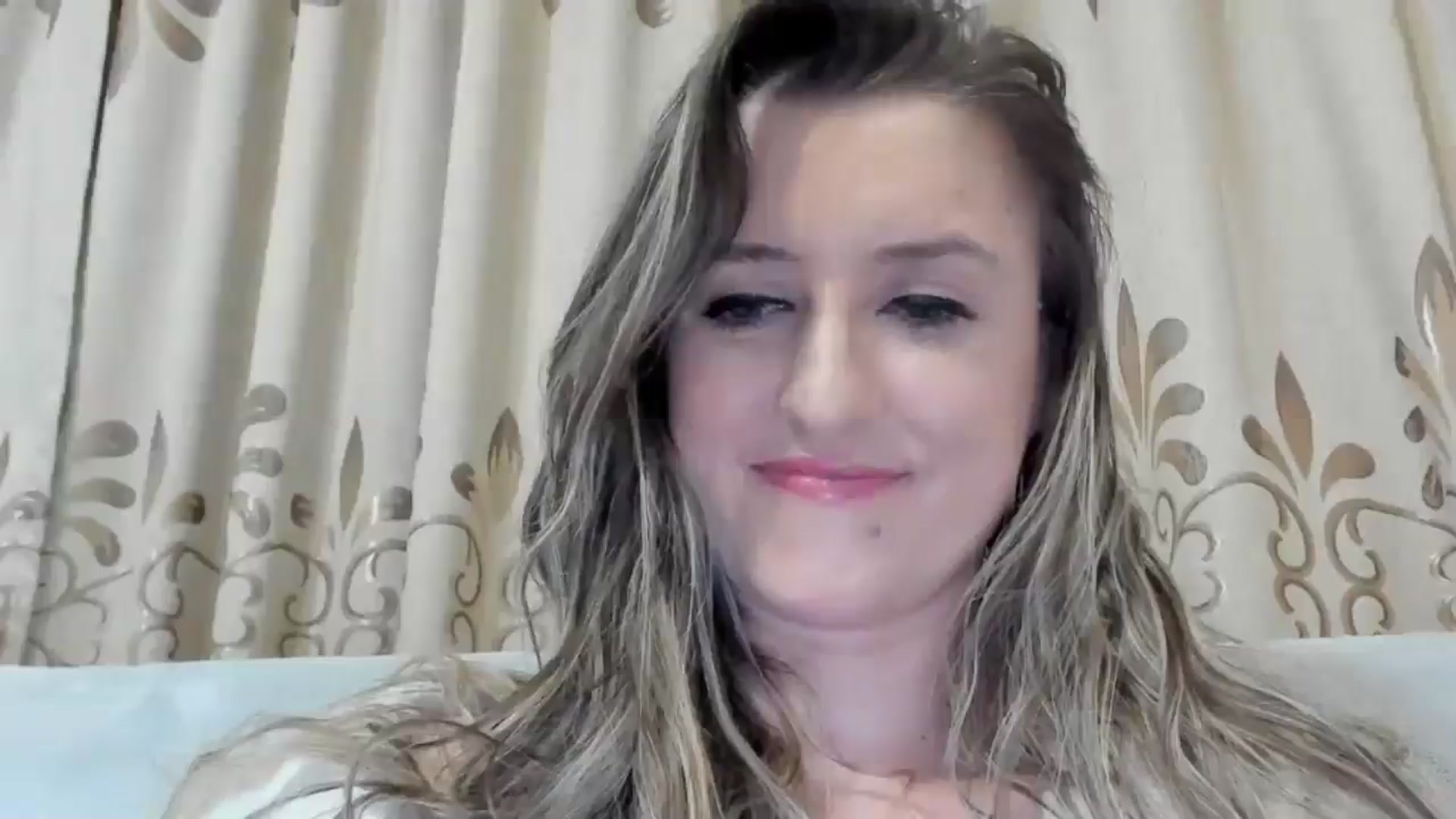 Gallery image thumbnail from BestDream's myfreecams stream on, 02/21/2025, 24:00 image 15 of 20