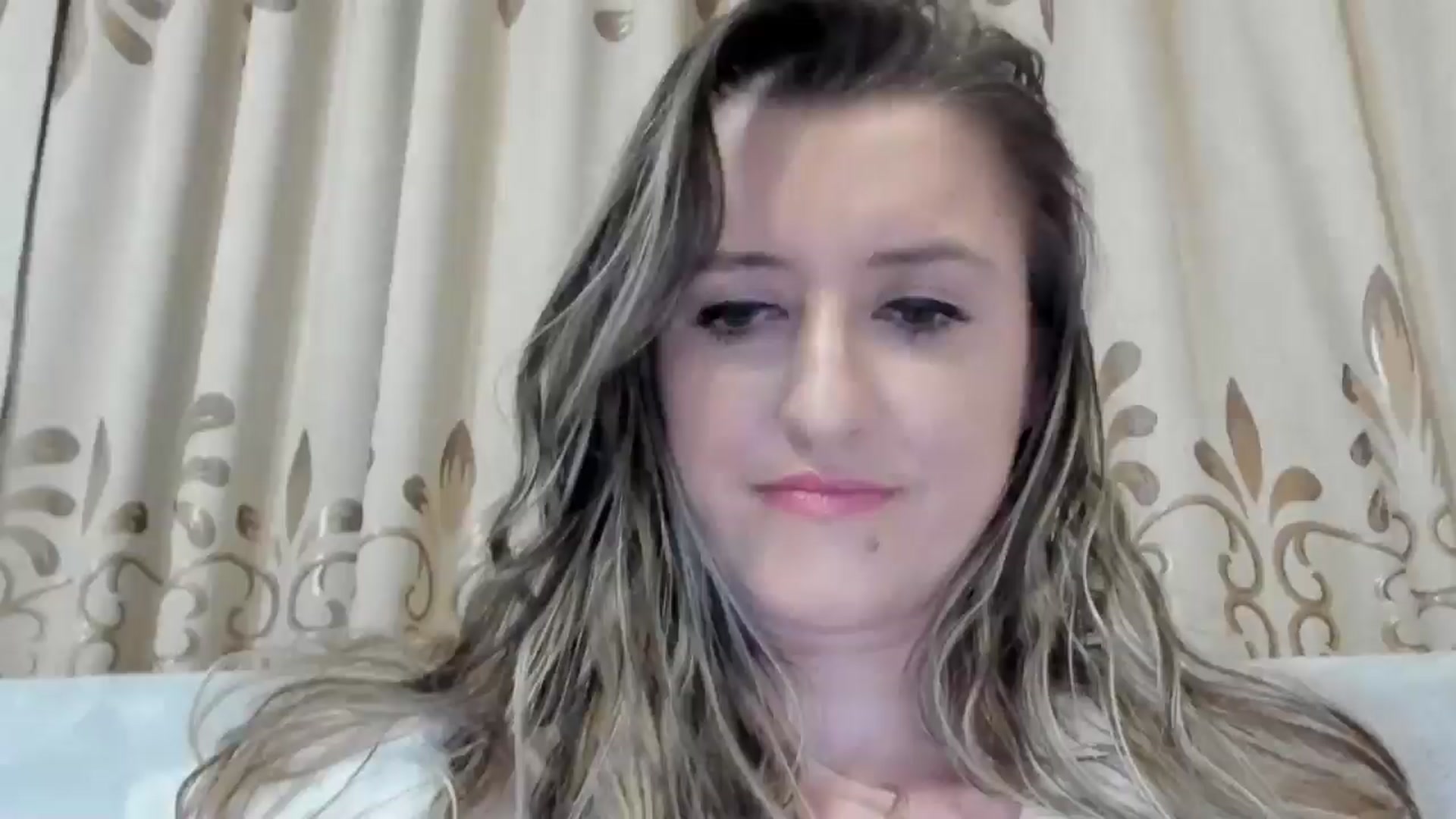 Gallery image thumbnail from BestDream's myfreecams stream on, 02/21/2025, 24:00 image 1 of 20