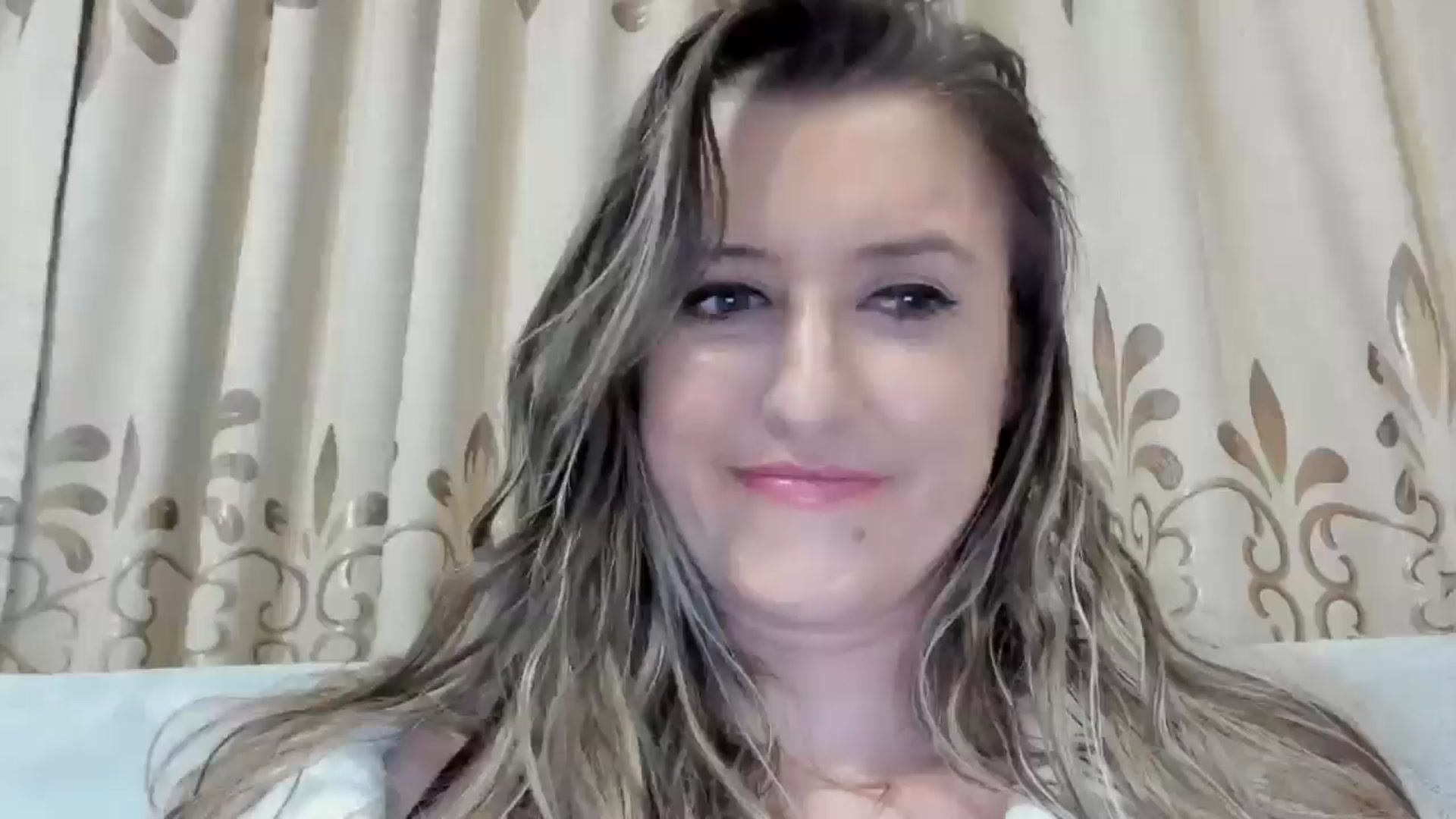 Gallery image thumbnail from BestDream's myfreecams stream on, 02/21/2025, 24:00 image 6 of 20