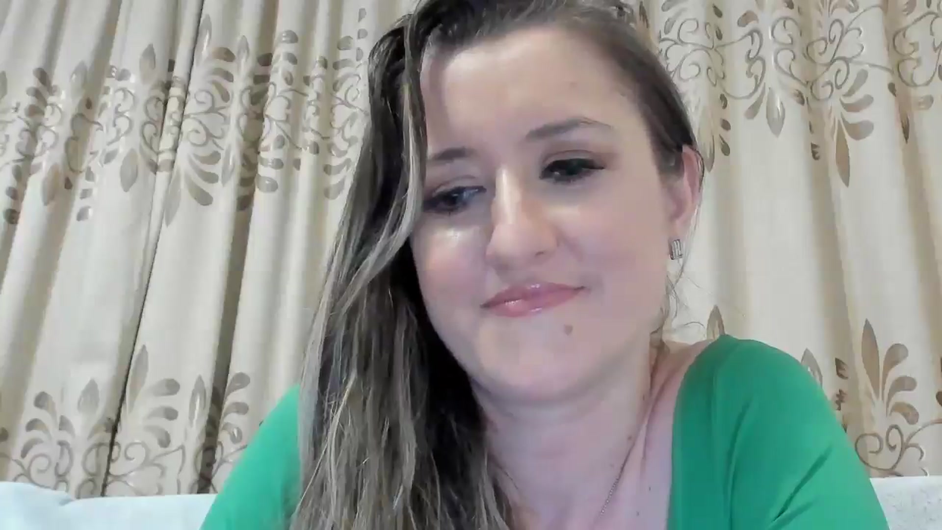 Gallery image thumbnail from BestDream's myfreecams stream on, 03/03/2025, 02:28 image 15 of 20