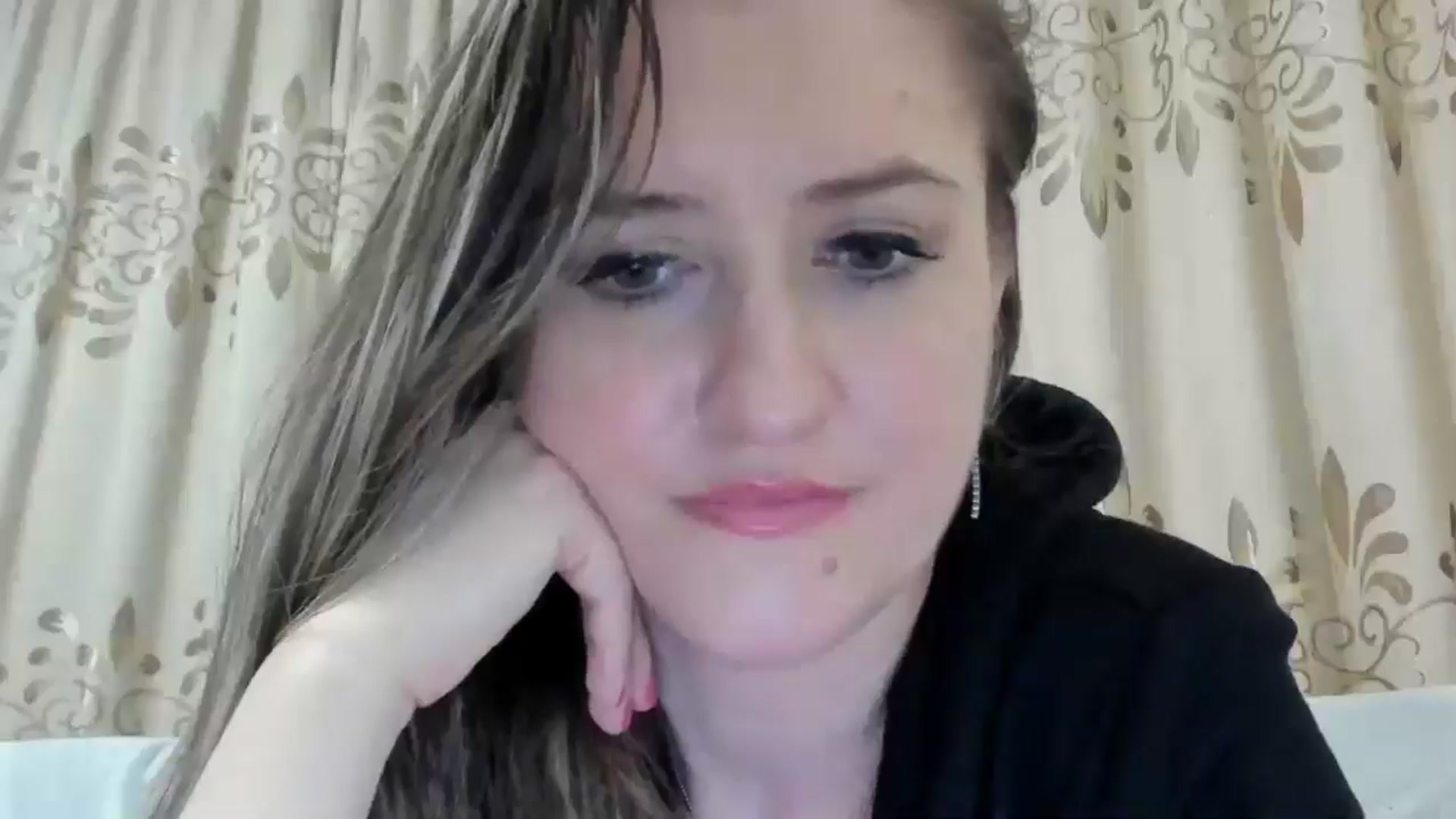 Gallery image thumbnail from BestDream's myfreecams stream on, 03/04/2025, 24:39 image 19 of 20