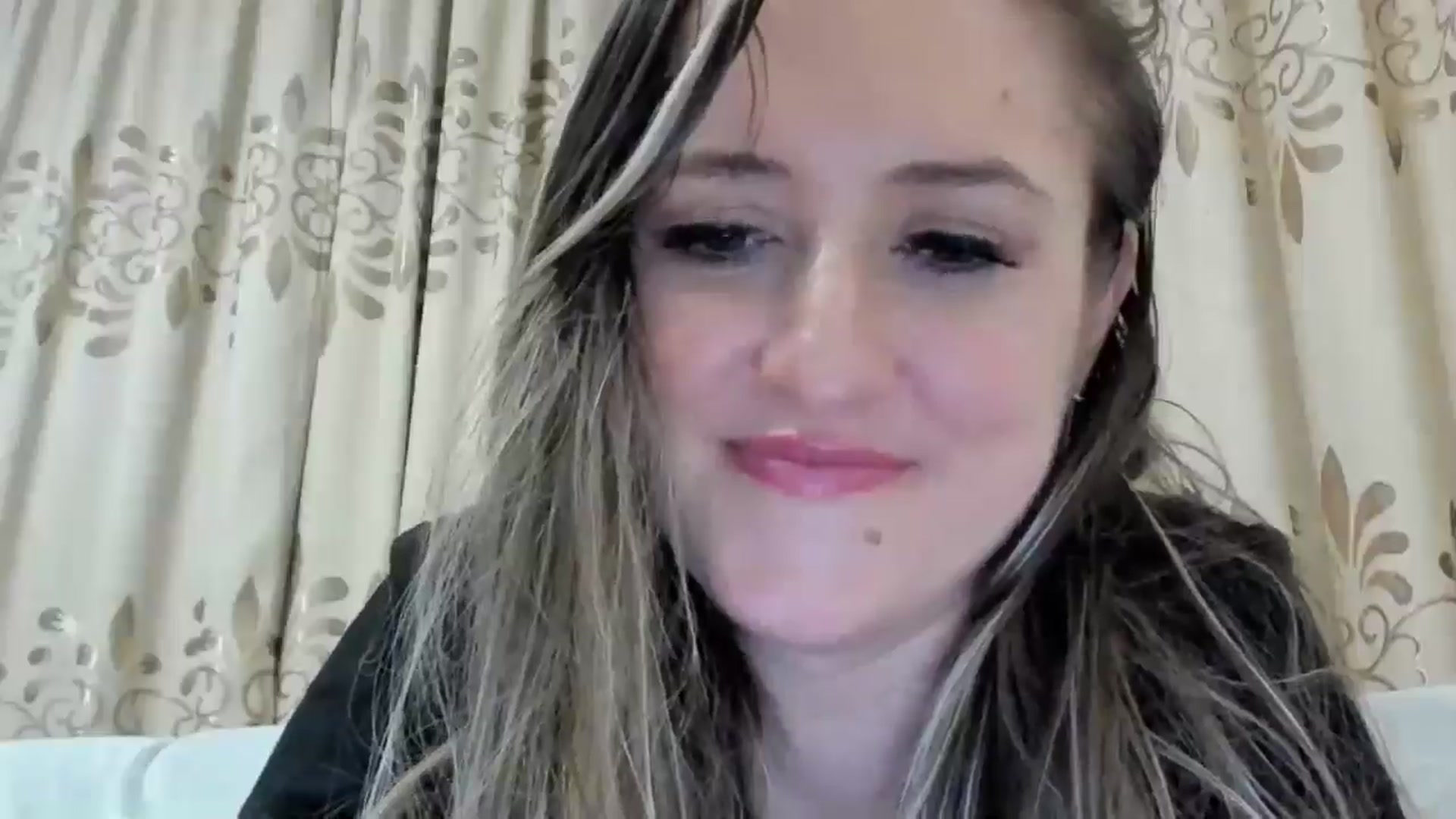 Gallery image thumbnail from BestDream's myfreecams stream on, 03/04/2025, 24:39 image 14 of 20