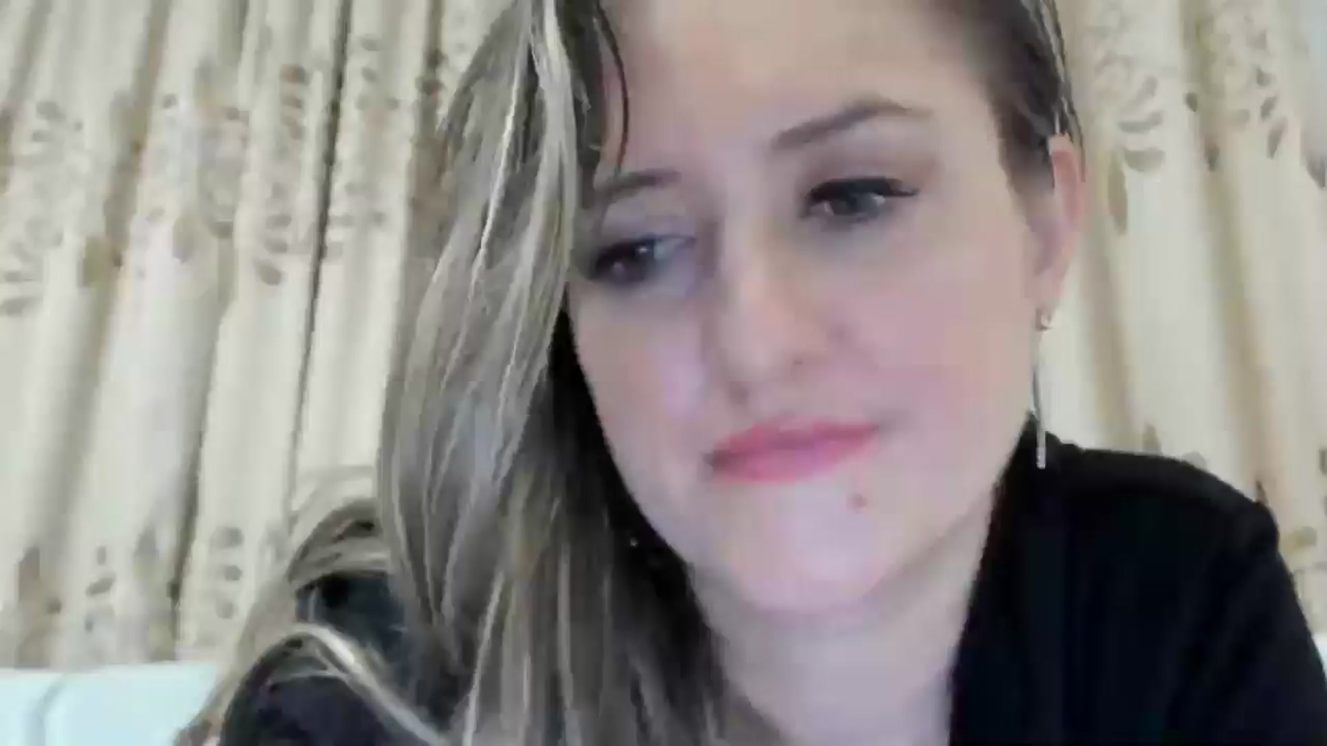 Gallery image thumbnail from BestDream's myfreecams stream on, 03/04/2025, 02:01 image 18 of 20