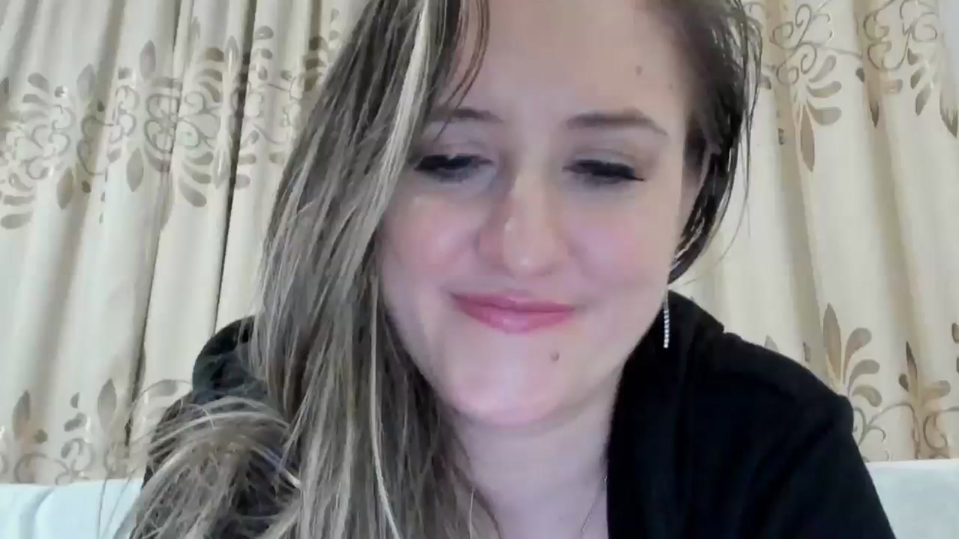 Gallery image thumbnail from BestDream's myfreecams stream on, 03/04/2025, 02:01 image 11 of 20