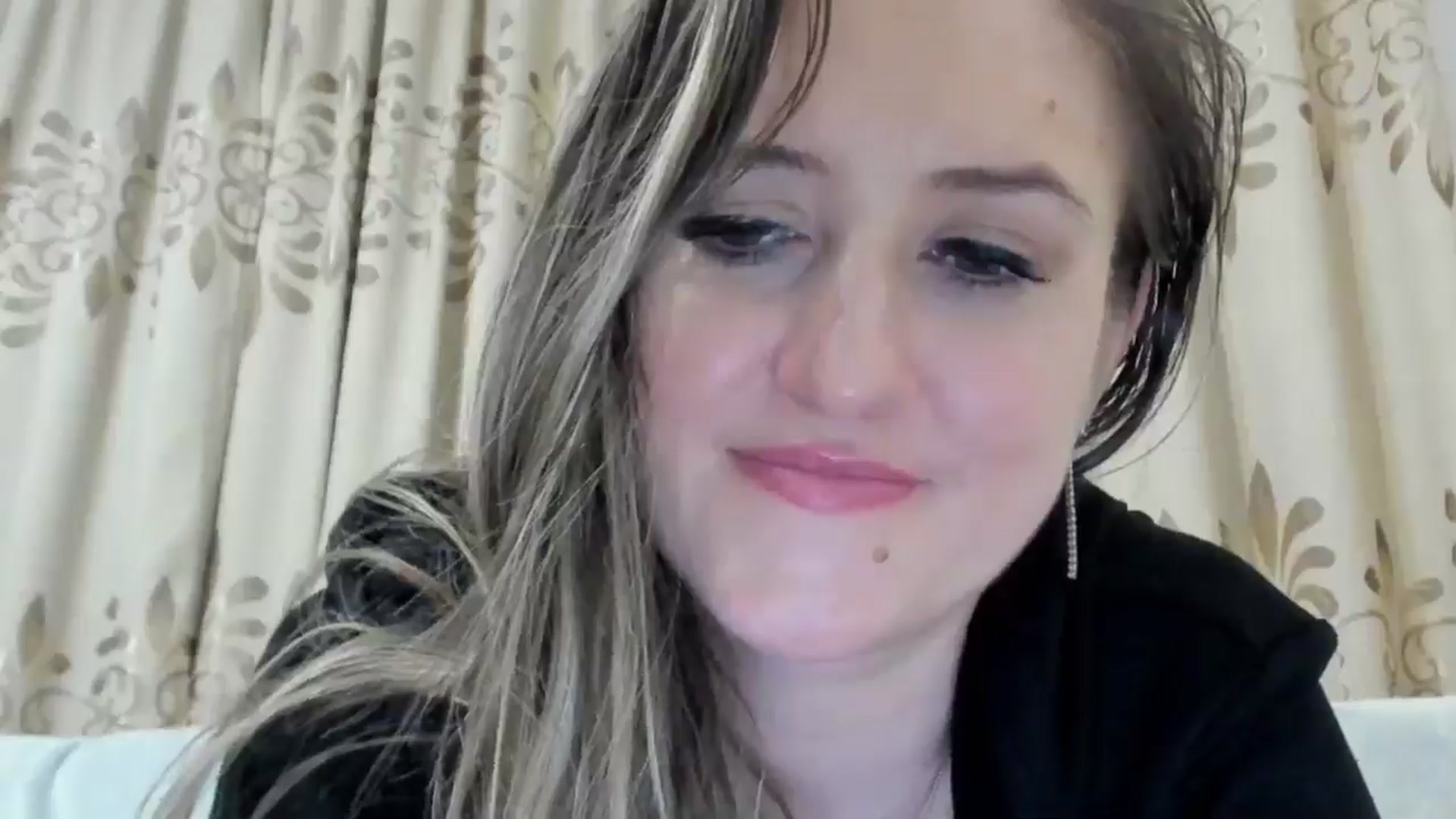 Gallery image thumbnail from BestDream's myfreecams stream on, 03/04/2025, 02:01 image 12 of 20