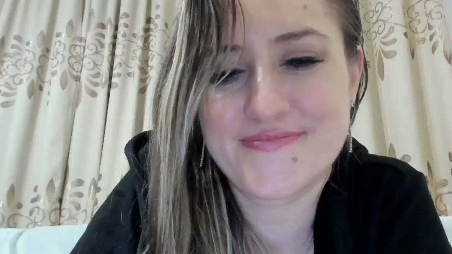 Gallery image thumbnail from BestDream's myfreecams stream on, 03/04/2025, 02:01 image 4 of 20