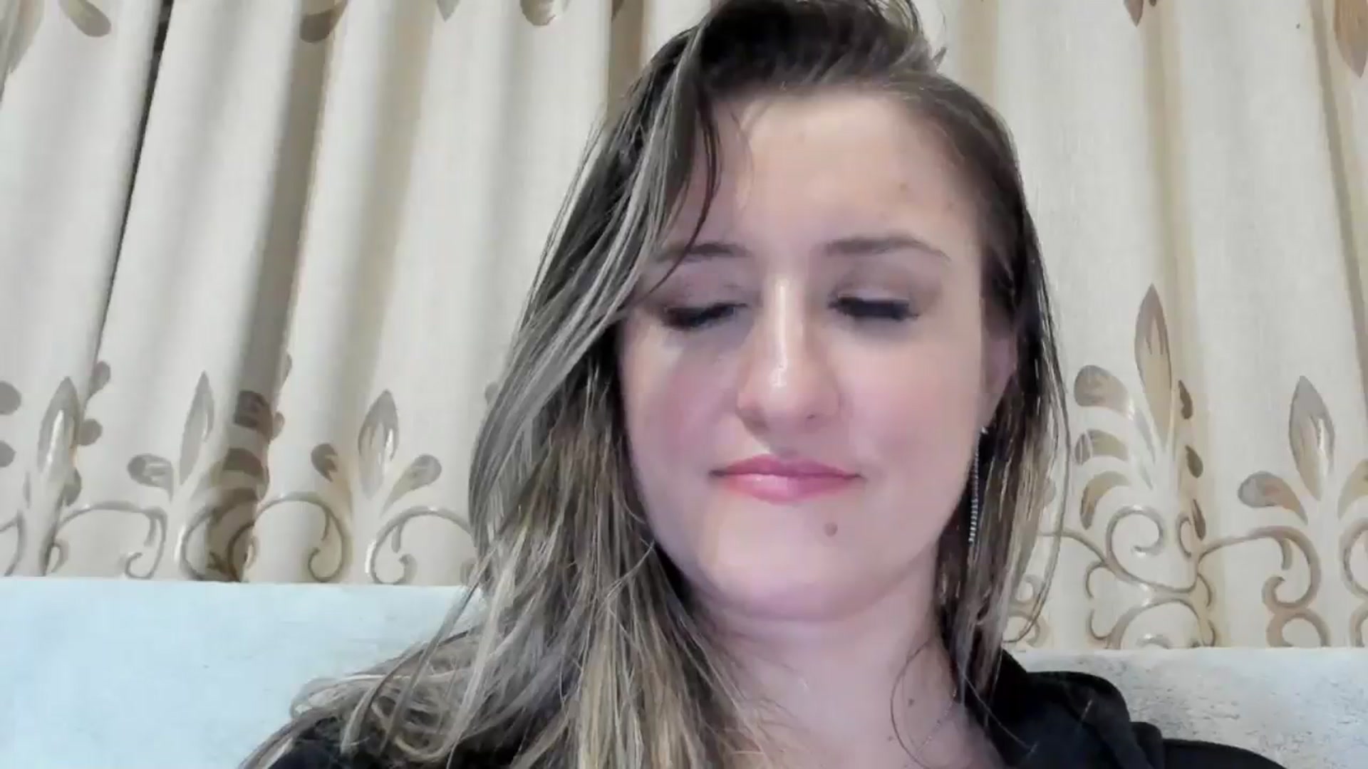 Gallery image thumbnail from BestDream's myfreecams stream on, 03/04/2025, 03:15 image 16 of 20