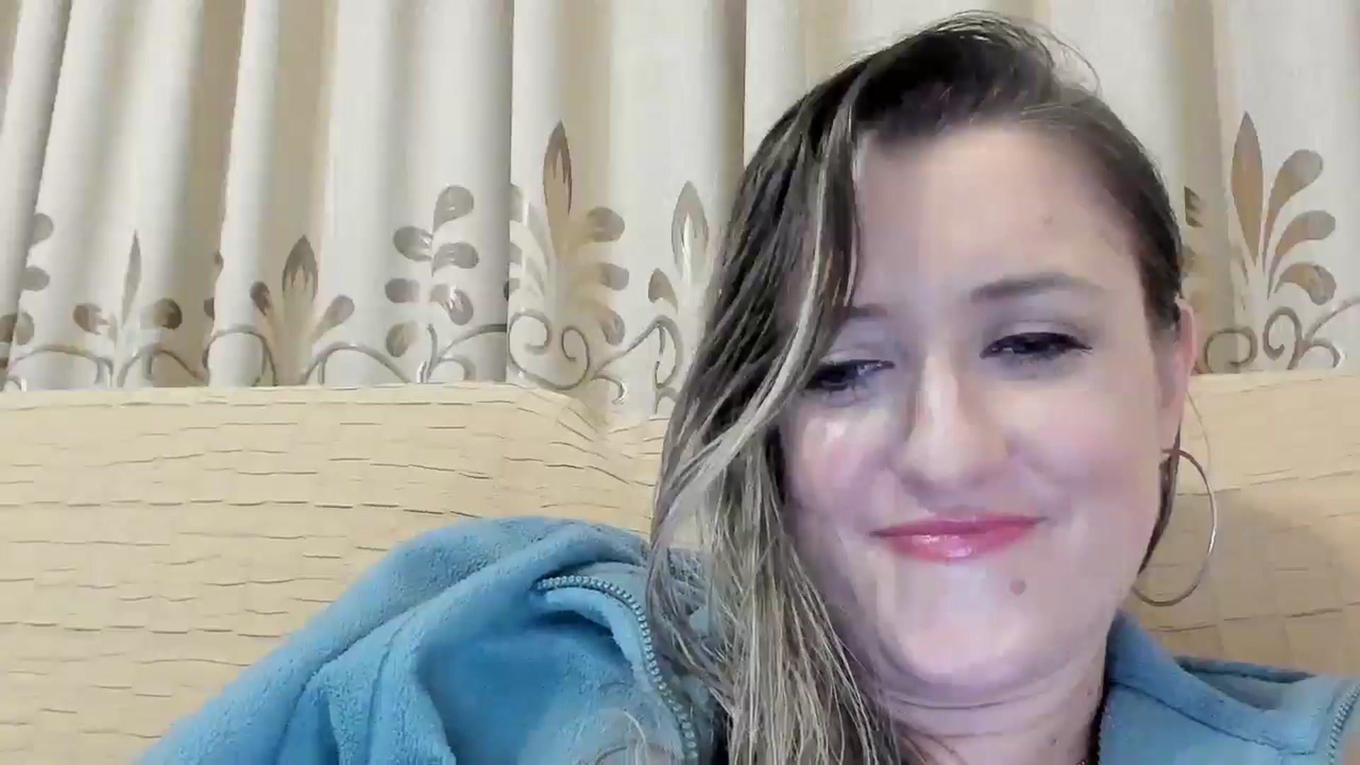Gallery image thumbnail from BestDream's myfreecams stream on, 03/05/2025, 24:13 image 11 of 20
