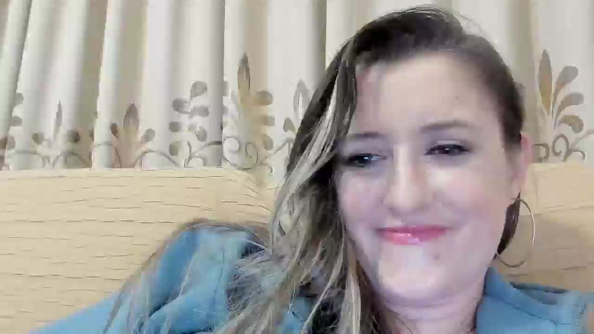 Gallery image thumbnail from BestDream's myfreecams stream on, 03/05/2025, 24:13 image 19 of 20