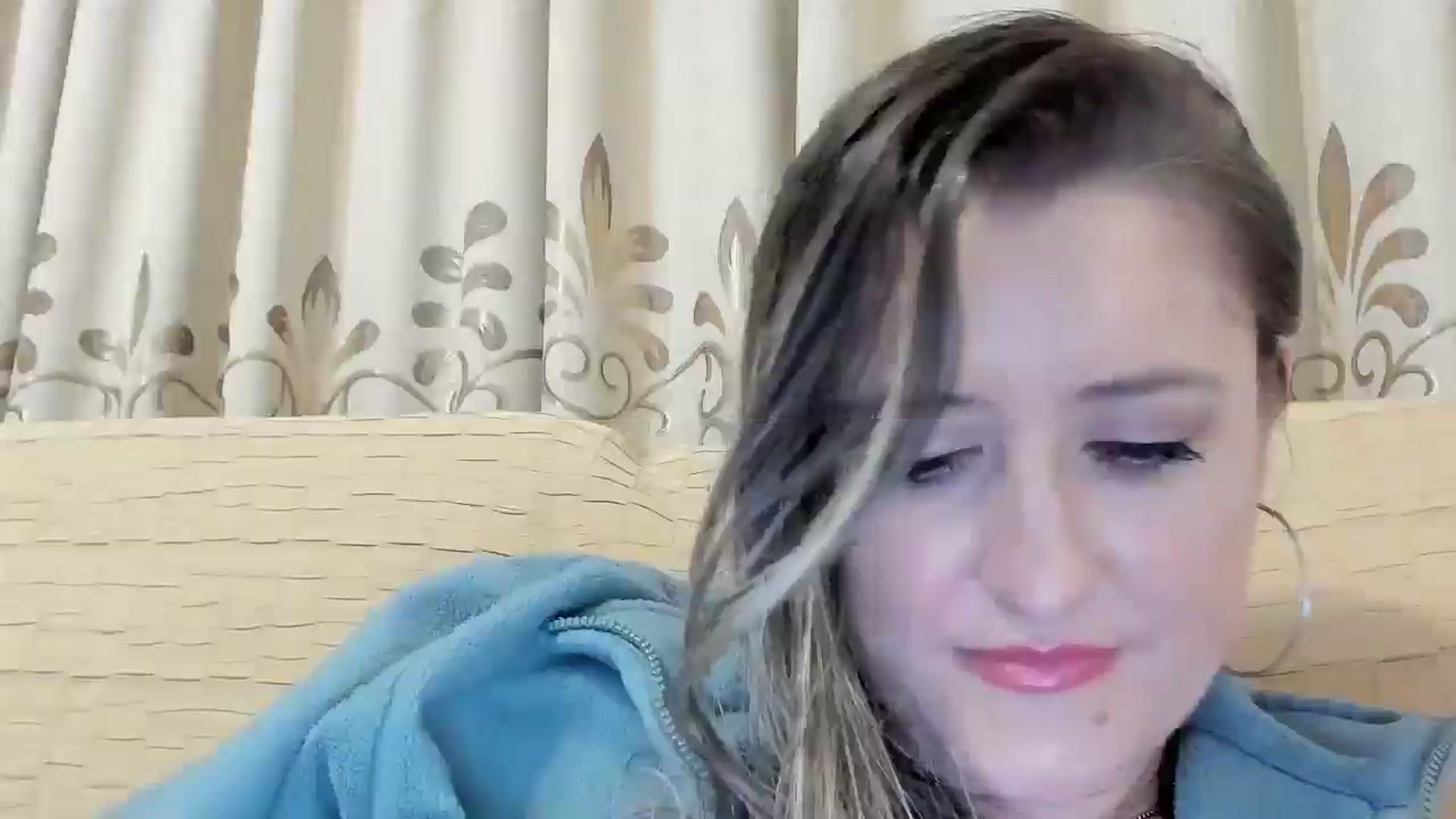 Gallery image thumbnail from BestDream's myfreecams stream on, 03/05/2025, 24:13 image 10 of 20