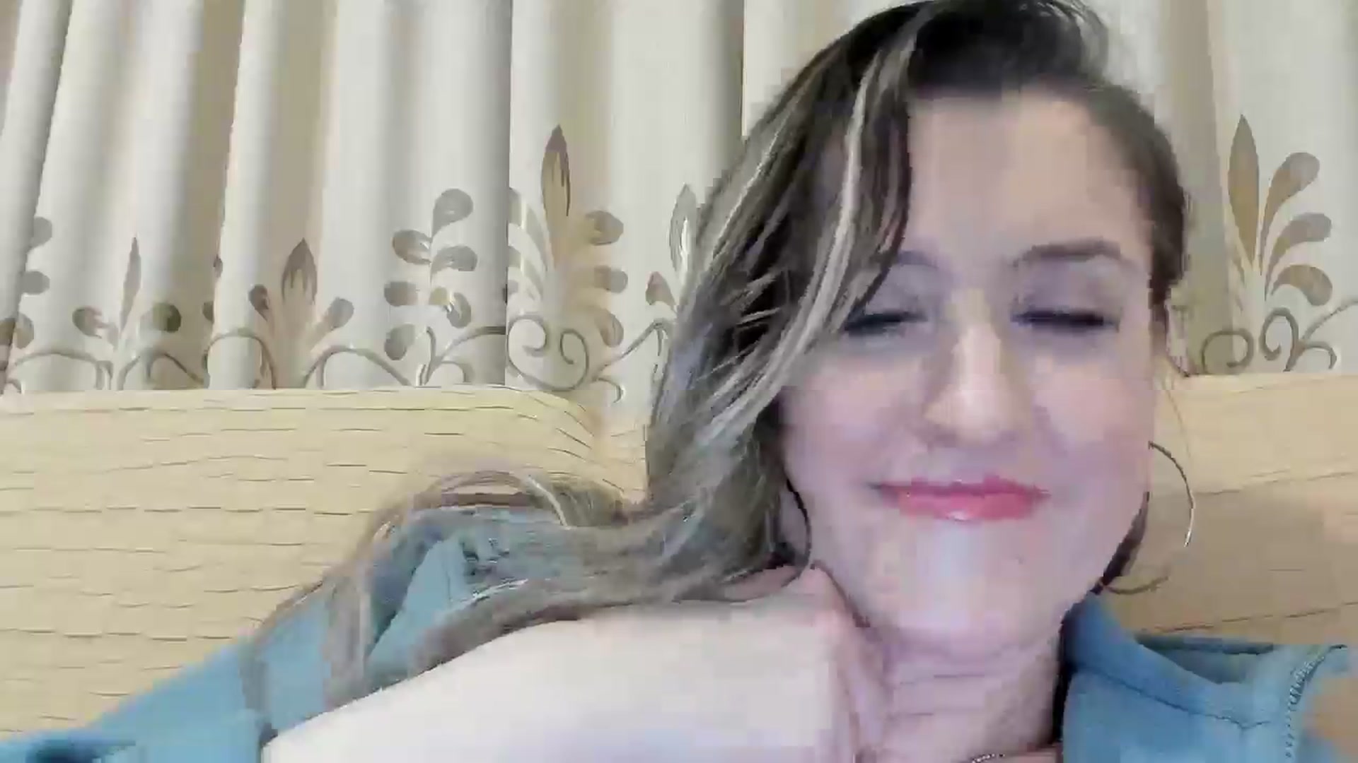 Gallery image thumbnail from BestDream's myfreecams stream on, 03/05/2025, 24:13 image 20 of 20