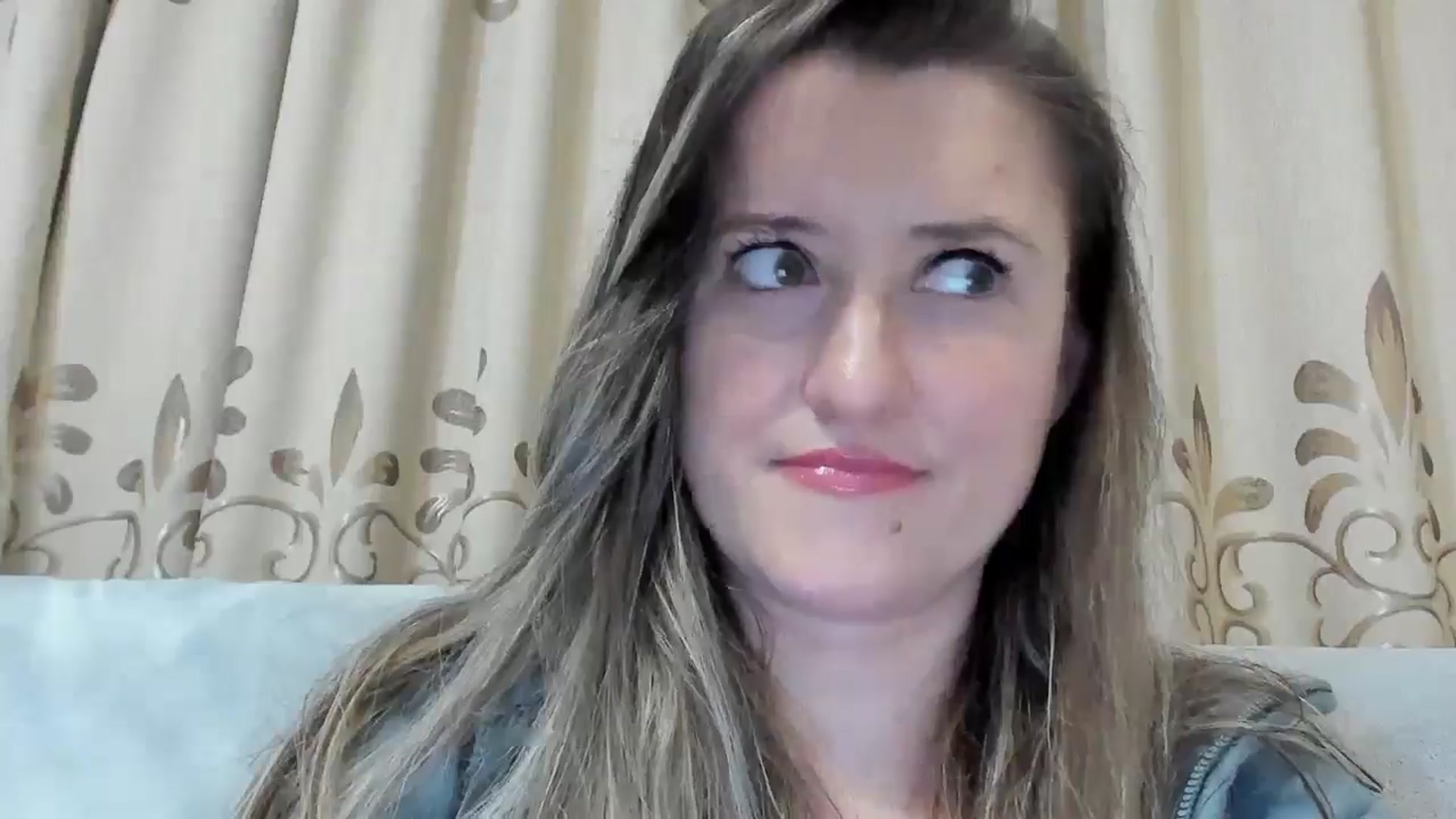 Gallery image thumbnail from BestDream's myfreecams stream on, 03/10/2025, 22:38 image 11 of 20