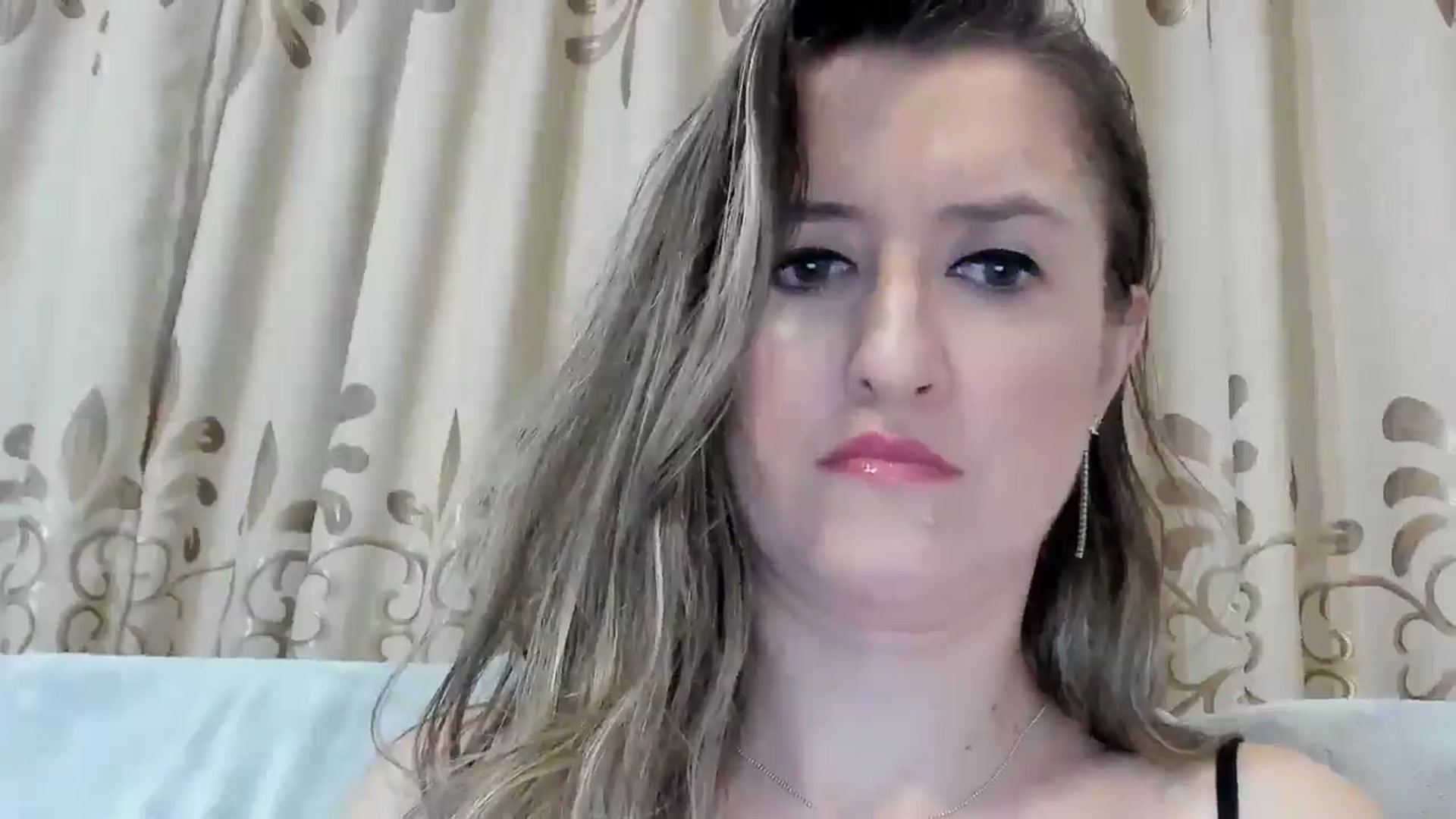 Gallery image thumbnail from BestDream's myfreecams stream on, 03/13/2025, 22:32 image 10 of 20