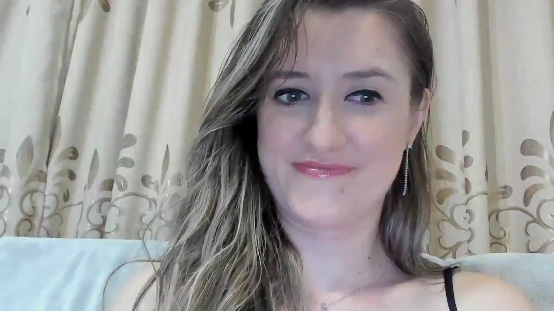 Gallery image thumbnail from BestDream's myfreecams stream on, 03/13/2025, 22:32 image 16 of 20