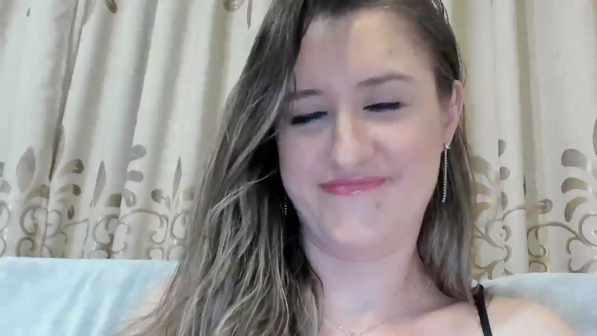 Gallery image thumbnail from BestDream's myfreecams stream on, 03/13/2025, 22:32 image 15 of 20