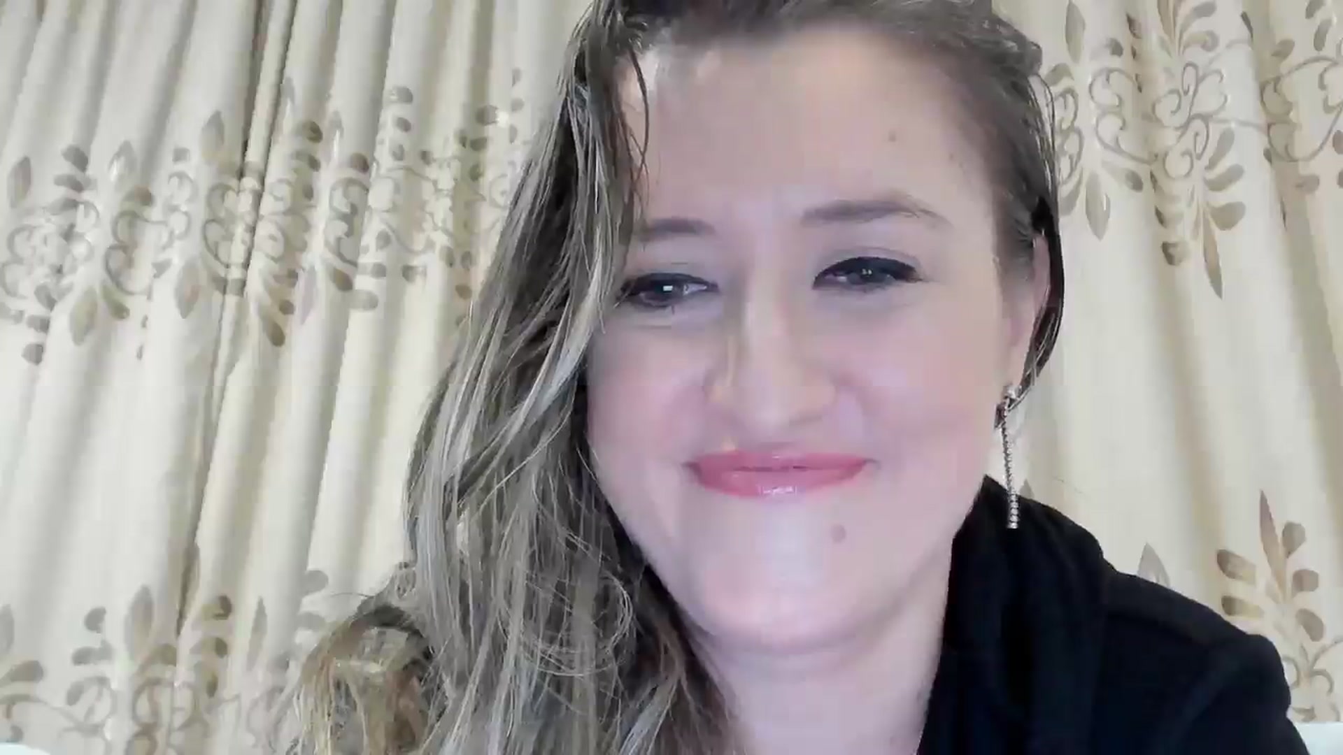 Gallery image thumbnail from BestDream's myfreecams stream on, 03/14/2025, 24:39 image 13 of 20