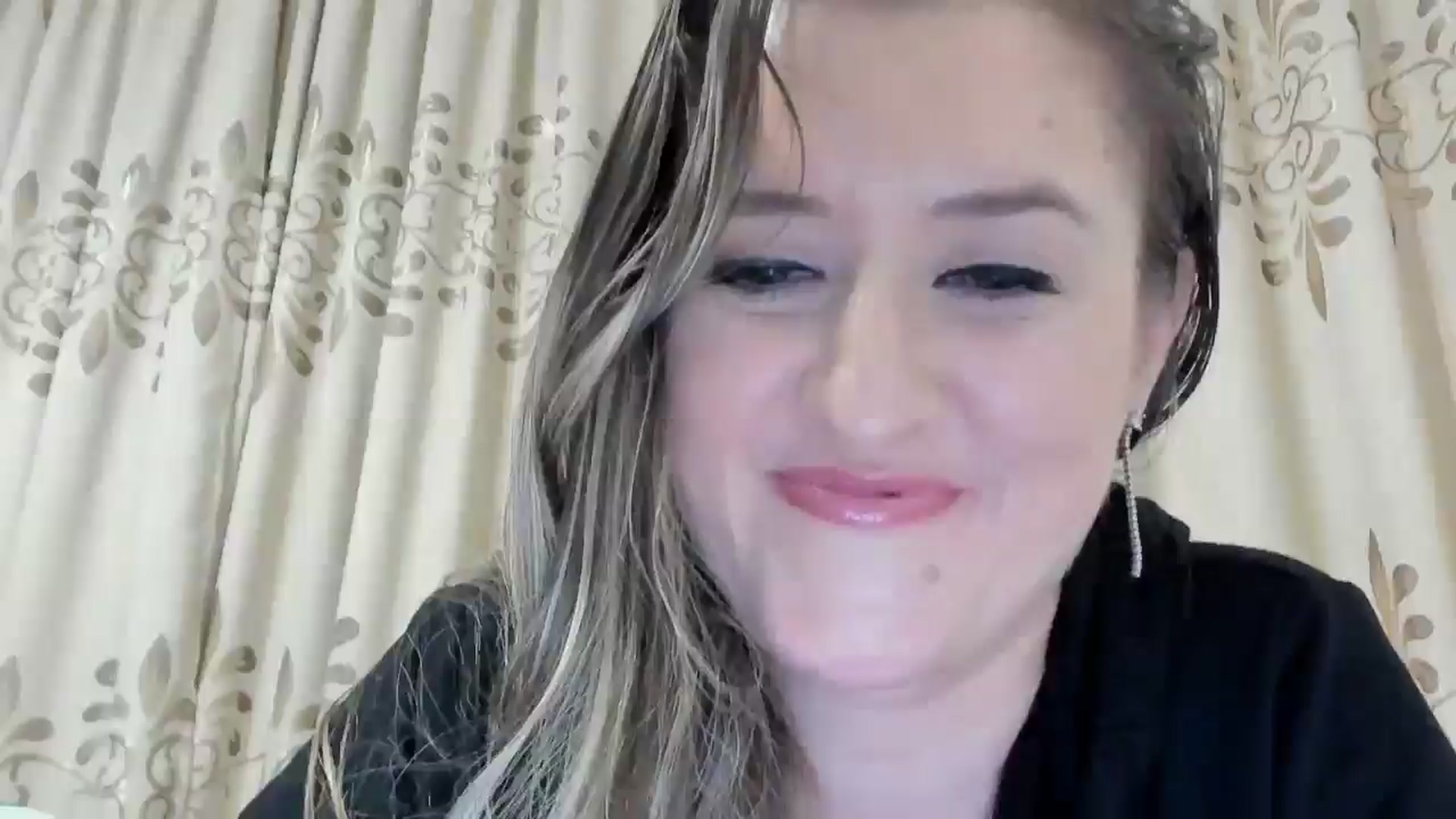Gallery image thumbnail from BestDream's myfreecams stream on, 03/14/2025, 24:39 image 15 of 20
