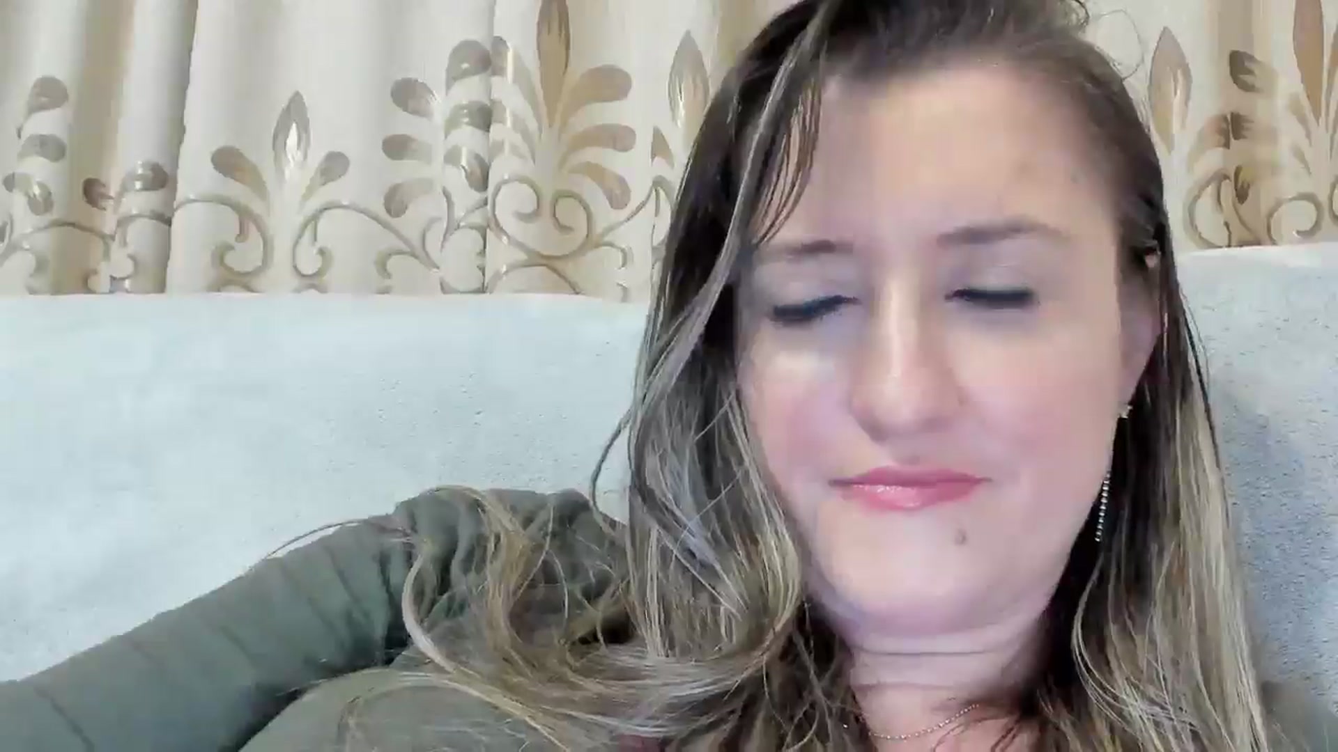 Gallery image thumbnail from BestDream's myfreecams stream on, 03/14/2025, 23:51 image 4 of 20