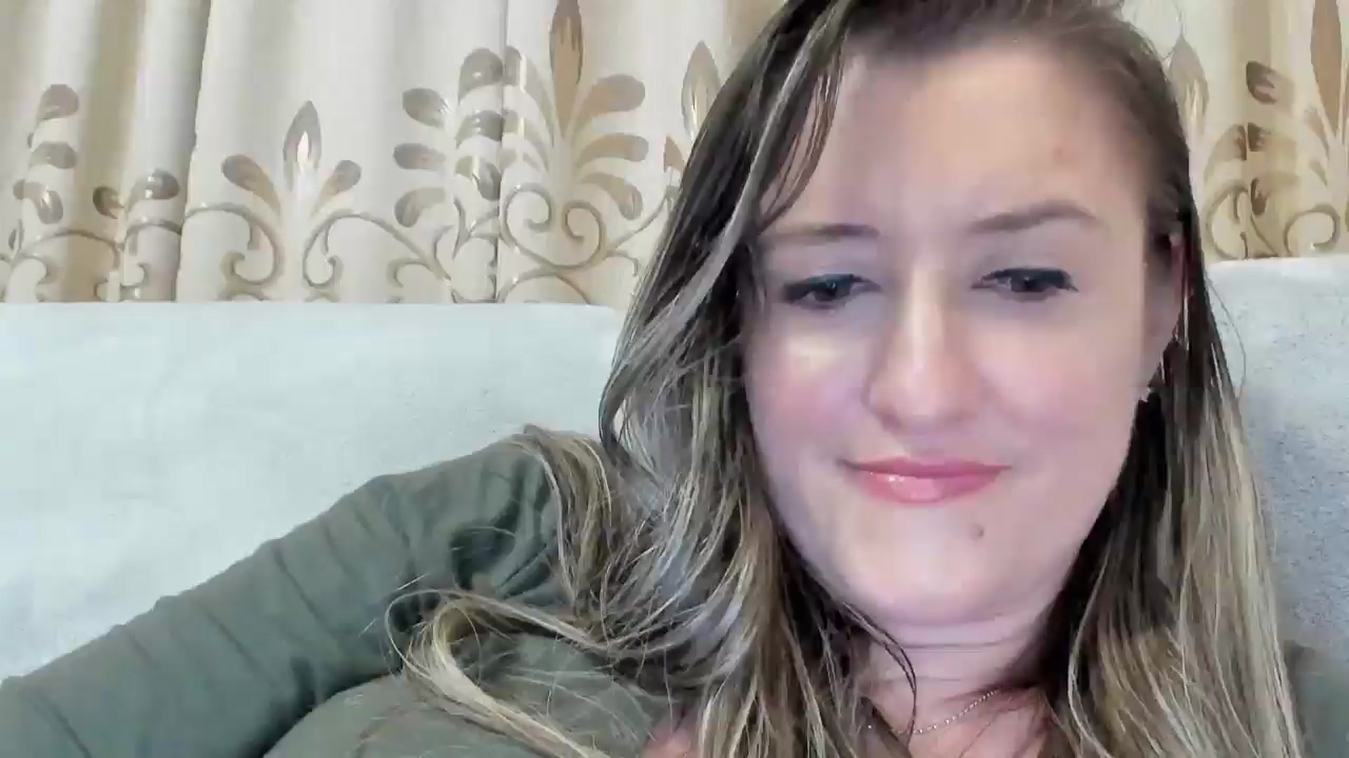 Gallery image thumbnail from BestDream's myfreecams stream on, 03/14/2025, 23:51 image 10 of 20