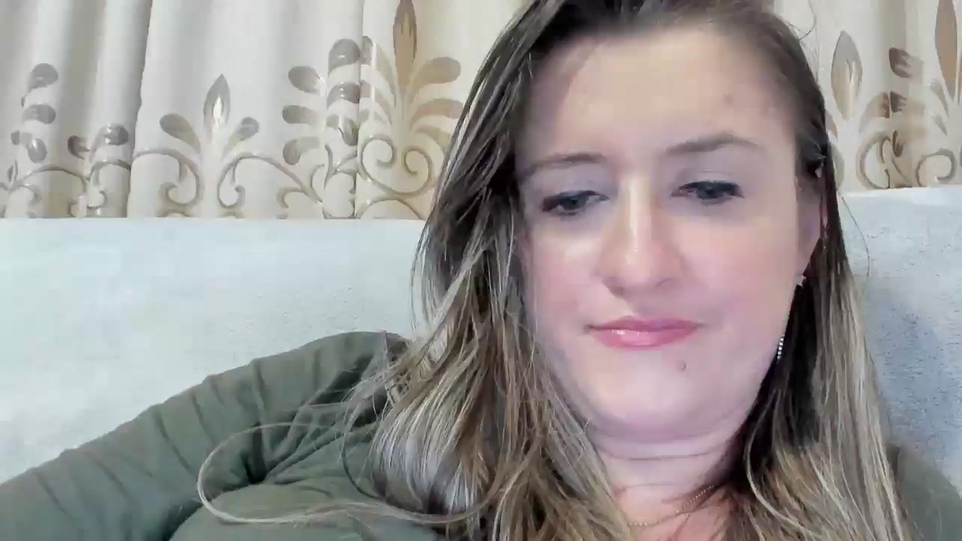 Gallery image thumbnail from BestDream's myfreecams stream on, 03/14/2025, 23:51 image 18 of 20