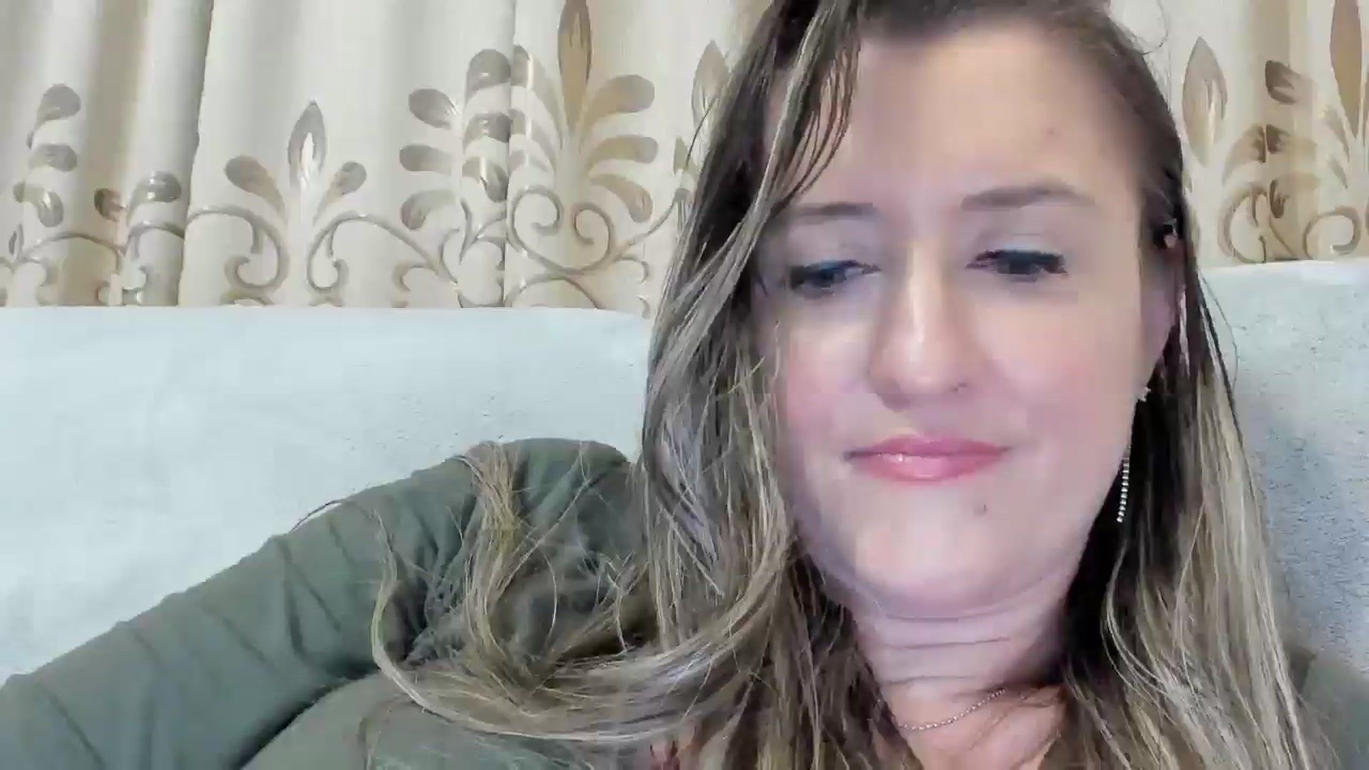 Gallery image thumbnail from BestDream's myfreecams stream on, 03/14/2025, 23:51 image 8 of 20