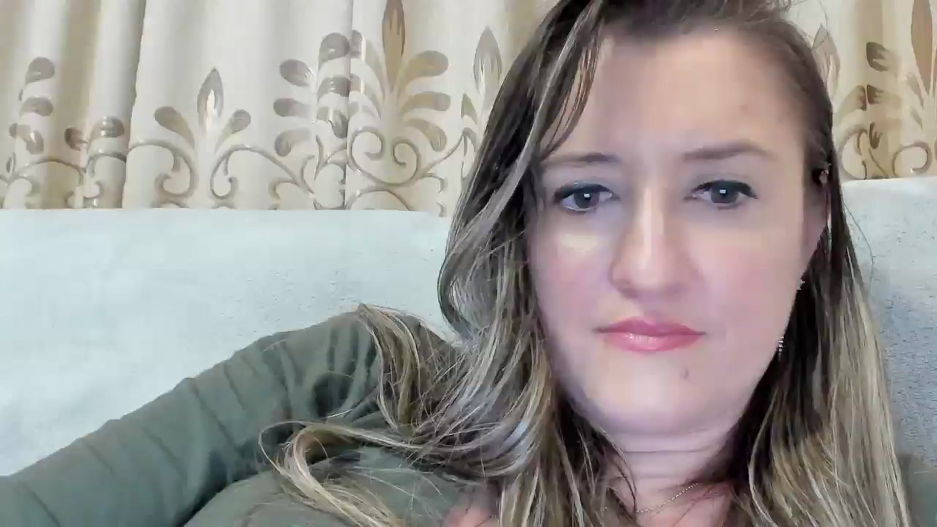 Gallery image thumbnail from BestDream's myfreecams stream on, 03/14/2025, 23:51 image 12 of 20