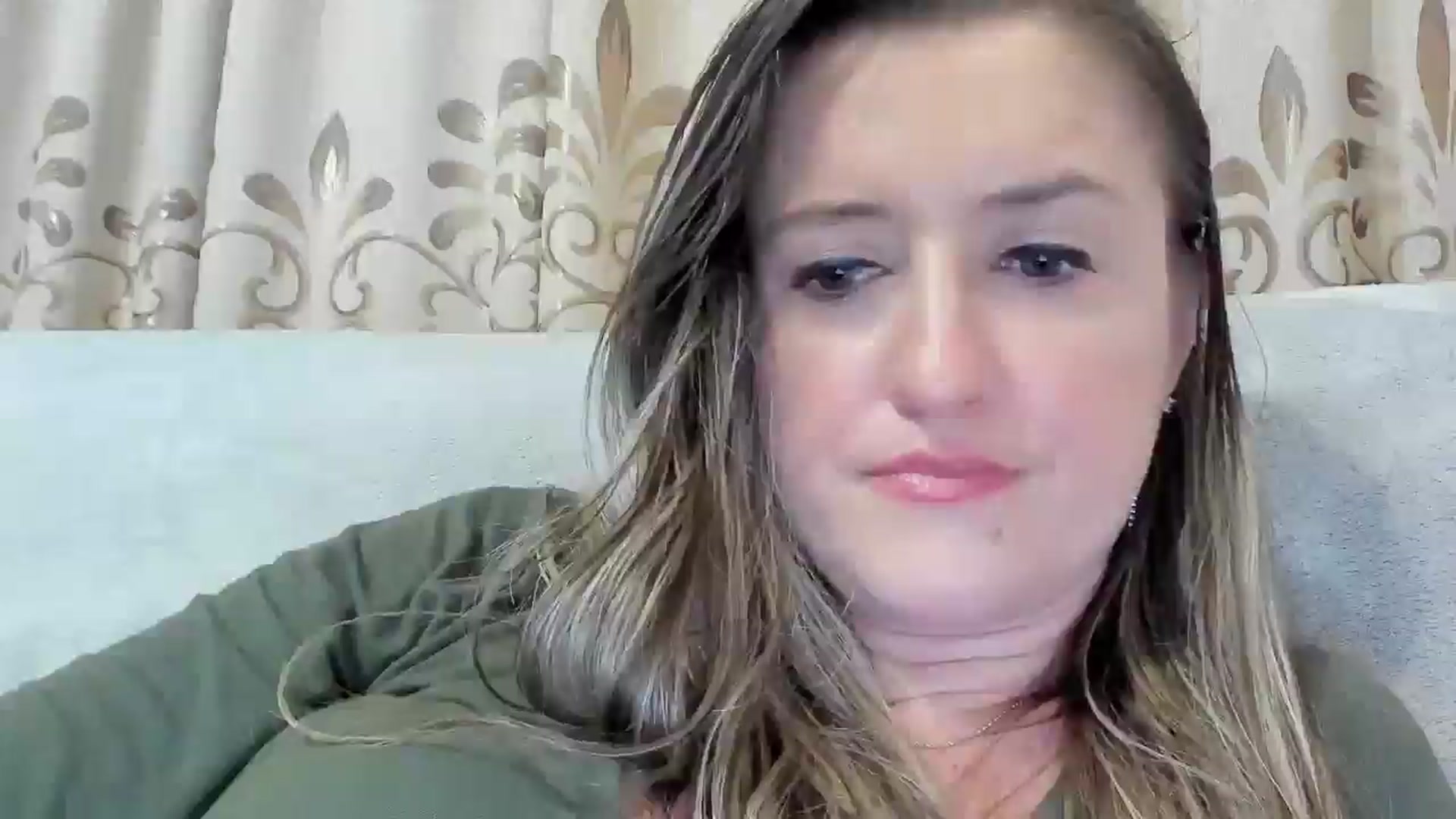 Gallery image thumbnail from BestDream's myfreecams stream on, 03/14/2025, 23:51 image 17 of 20
