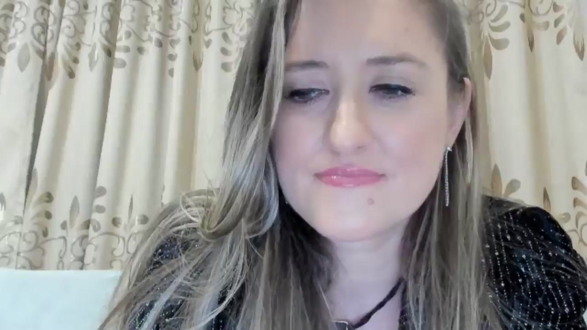 Gallery image thumbnail from BestDream's myfreecams stream on, 03/15/2025, 23:39 image 13 of 20