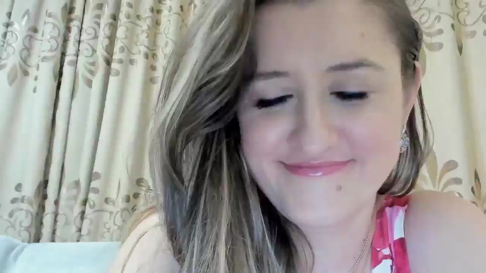 Gallery image thumbnail from BestDream's myfreecams stream on, 03/17/2025, 24:00 image 5 of 20