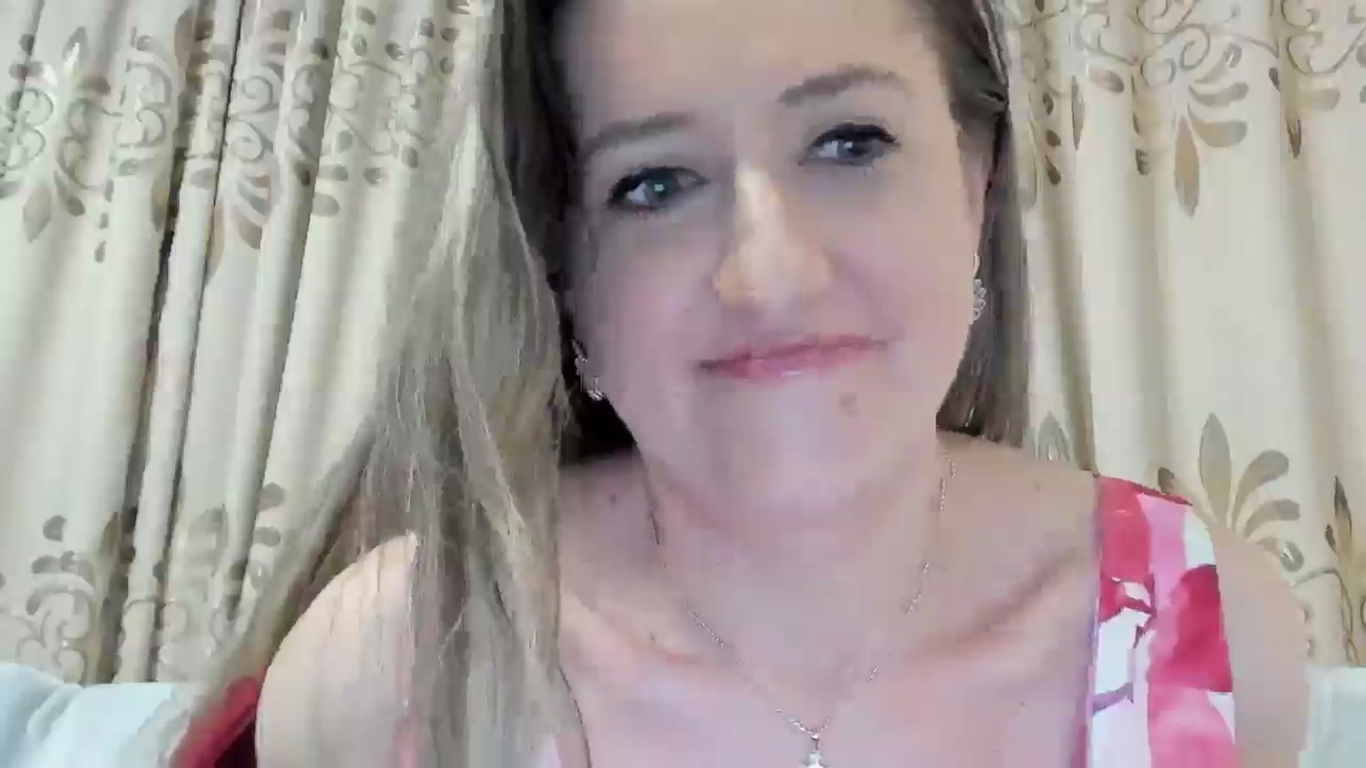 Gallery image thumbnail from BestDream's myfreecams stream on, 03/17/2025, 24:00 image 4 of 20